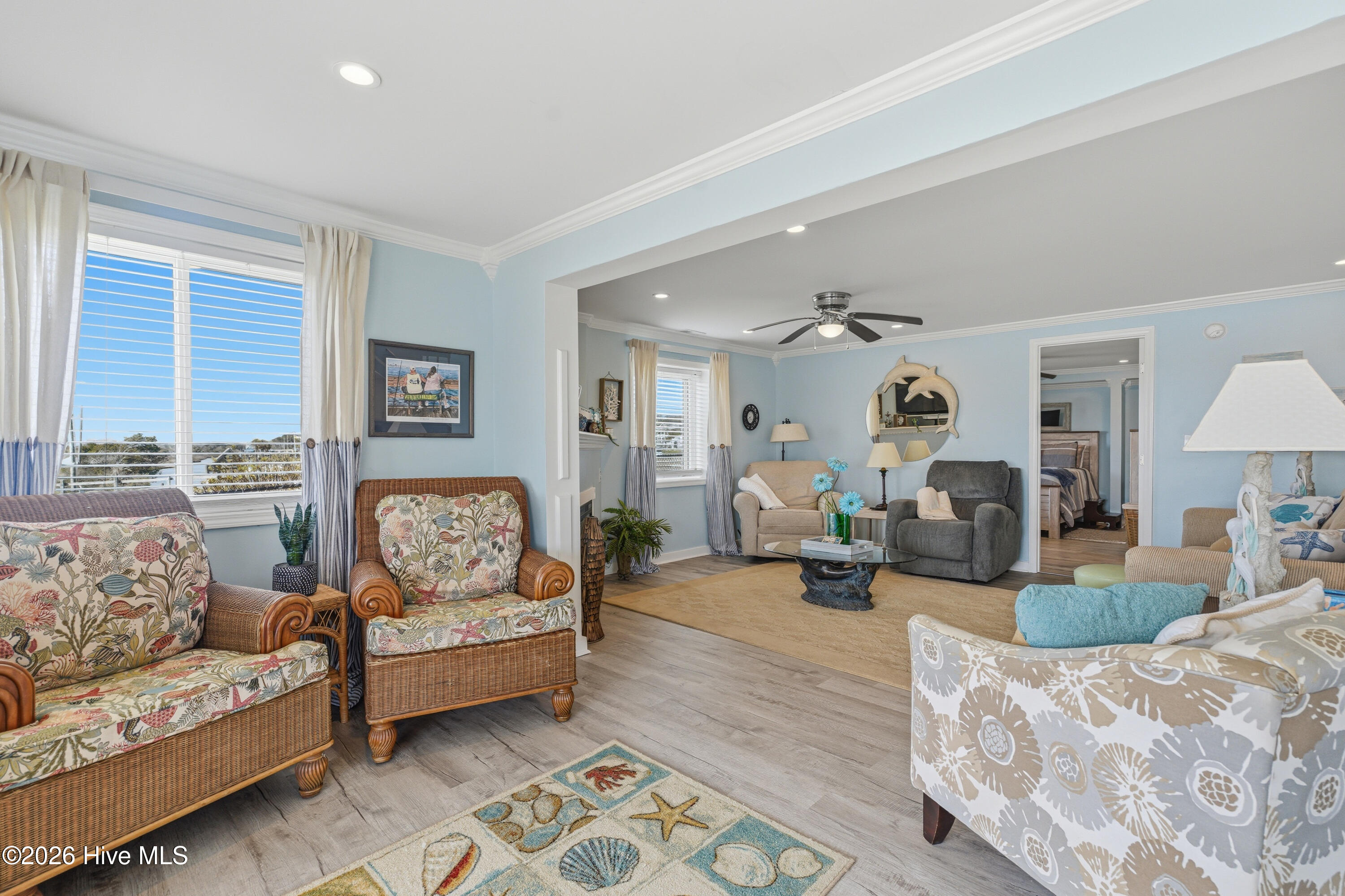 100564102 | Photo 38