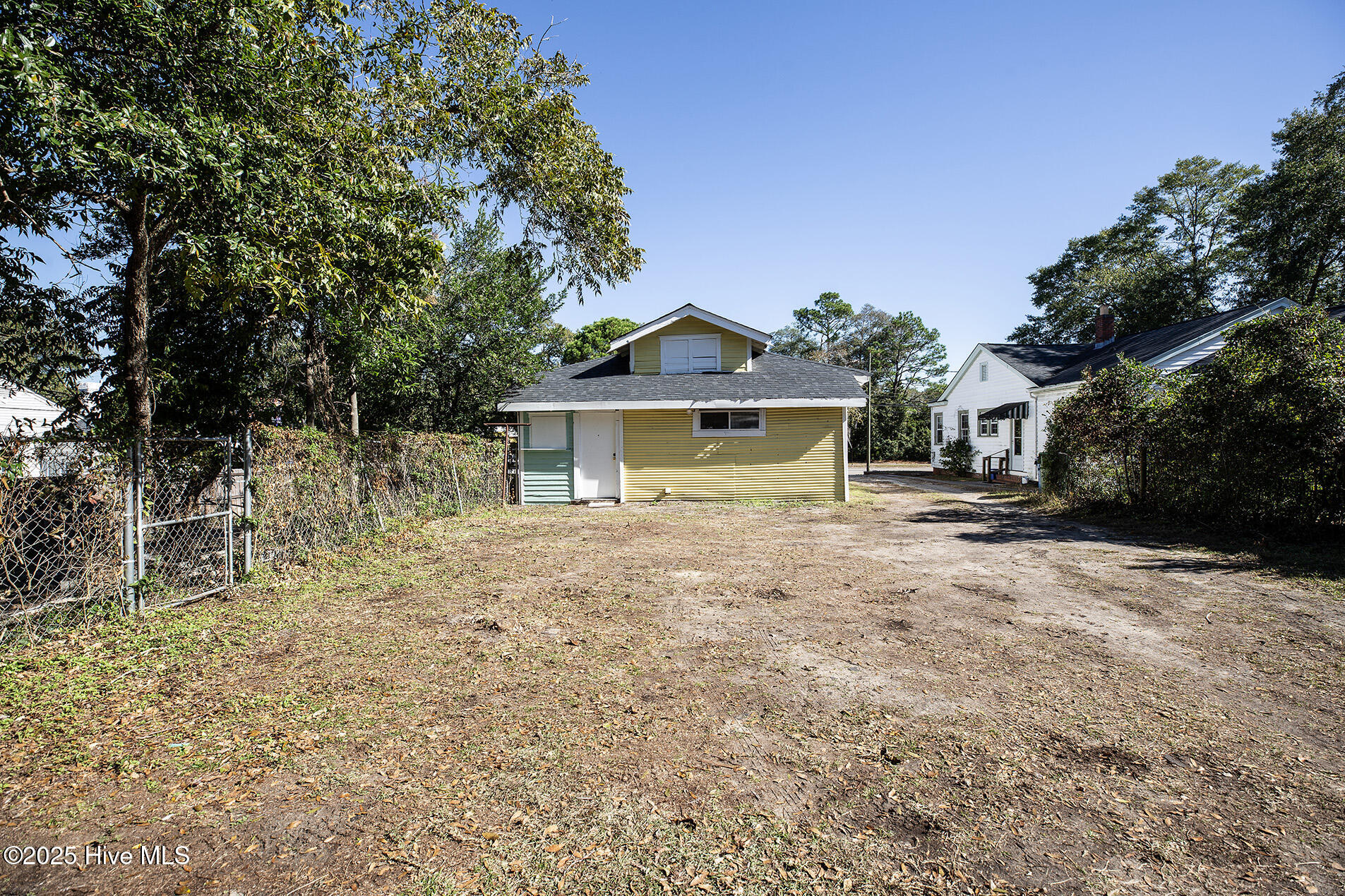 100540157 | Photo 31