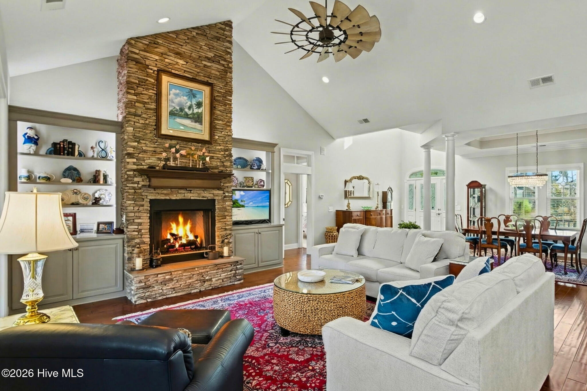 100549590 | Photo 13