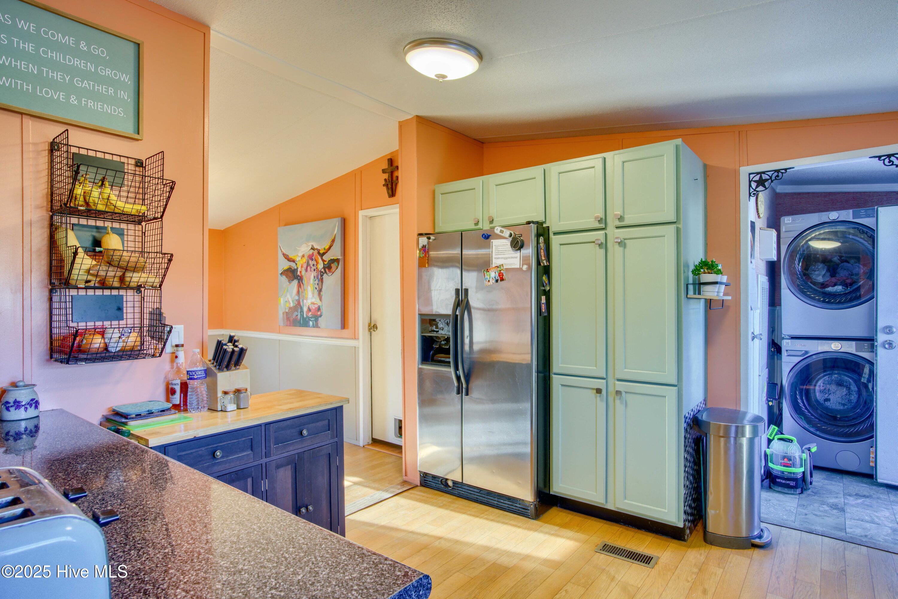 100539852 | Photo 12