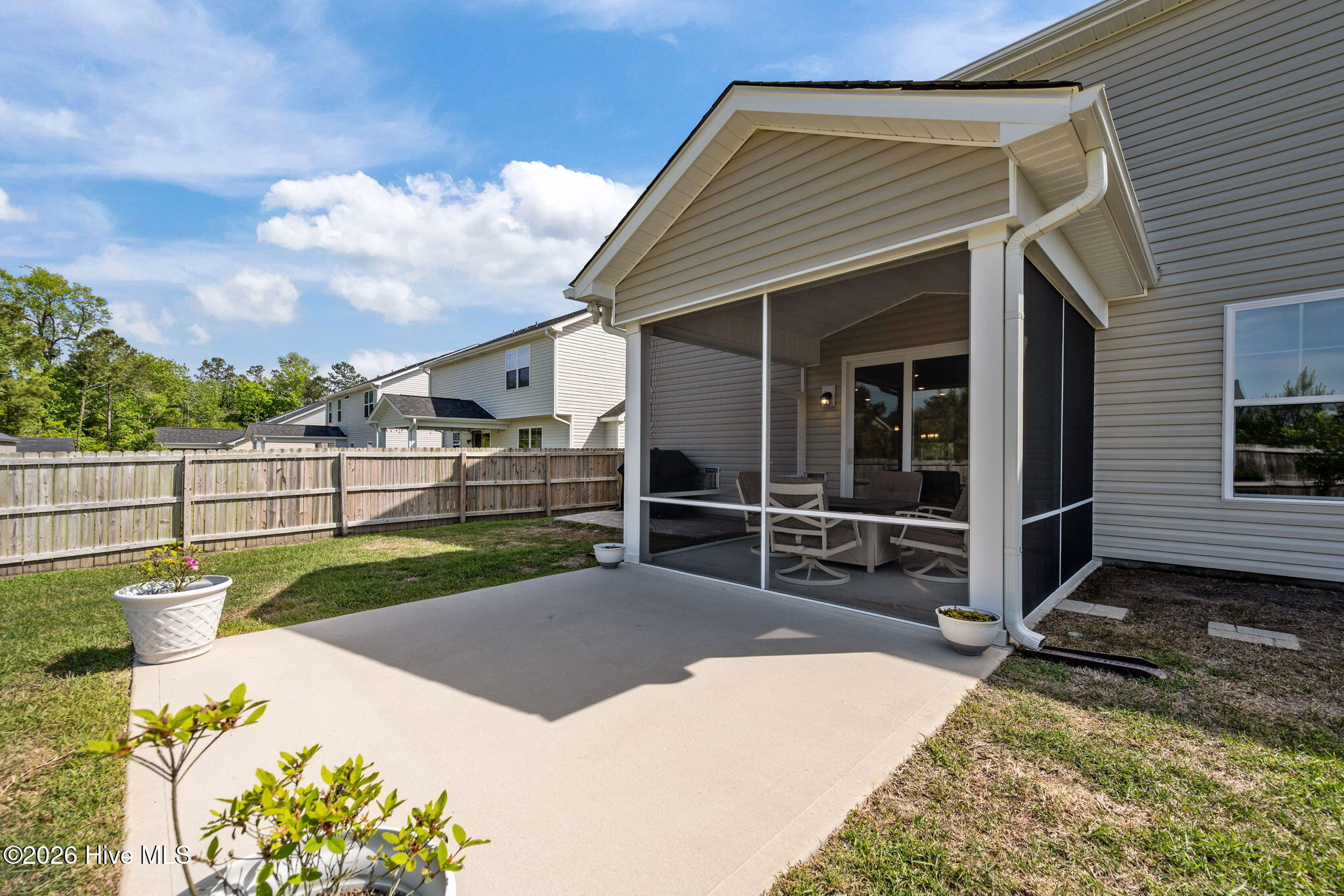 100567442 | Photo 34