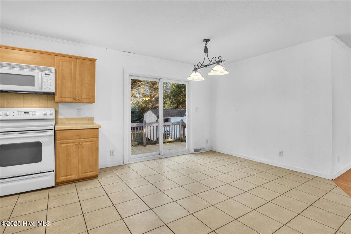 100543135 | Photo 10