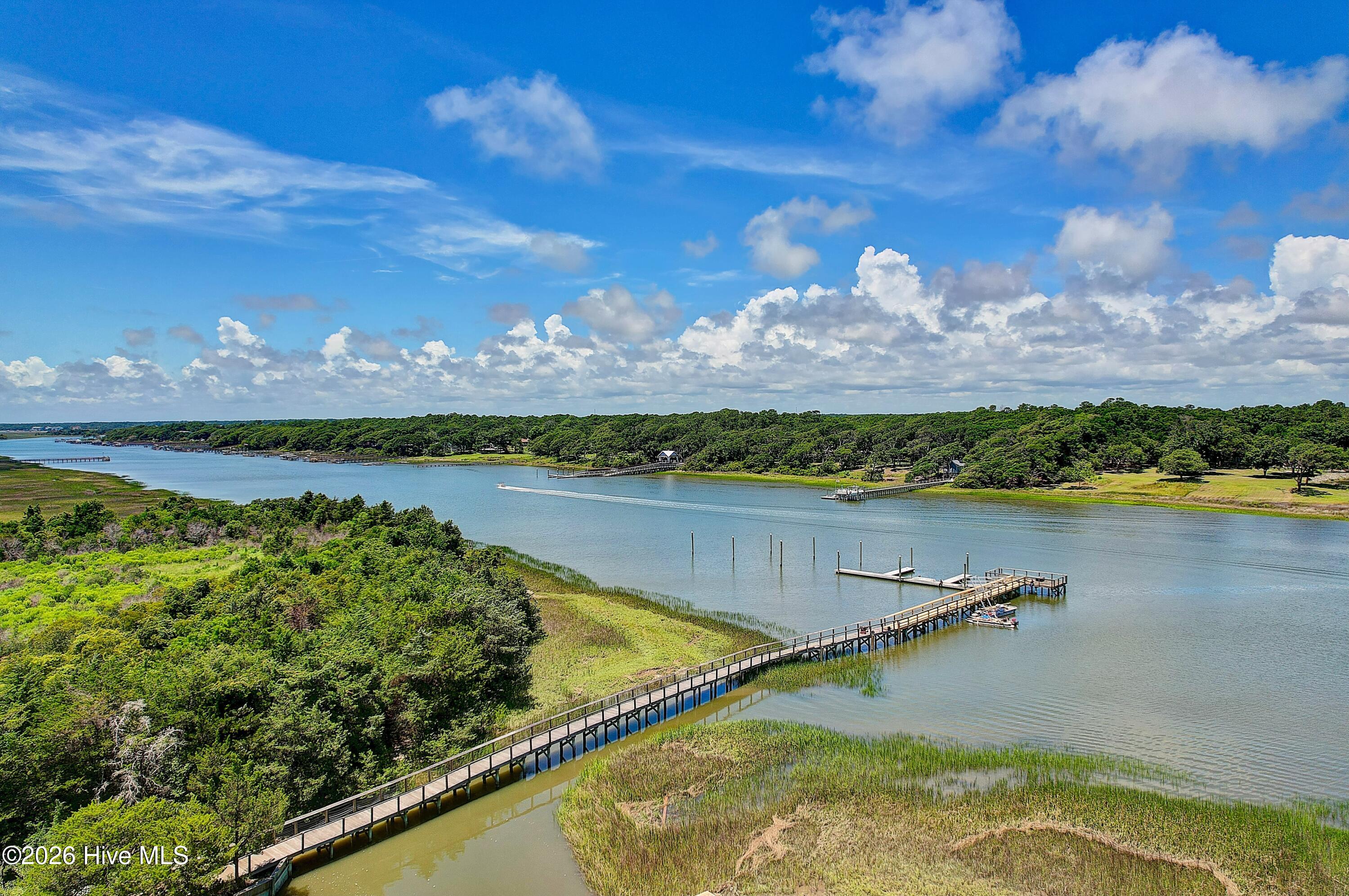 100552509 | Photo 43