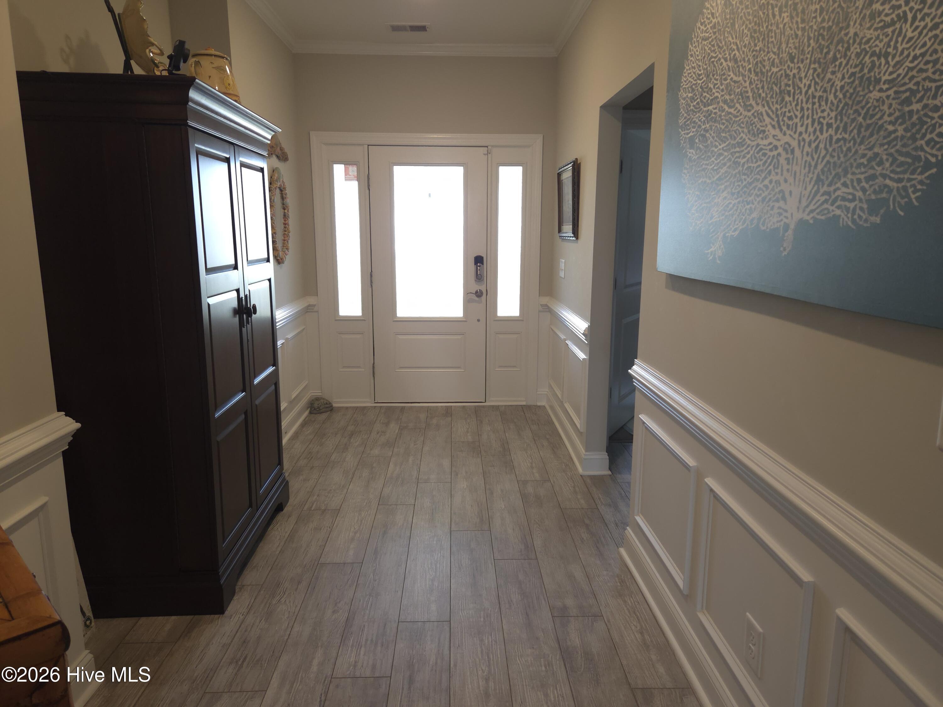 100566407 | Photo 10