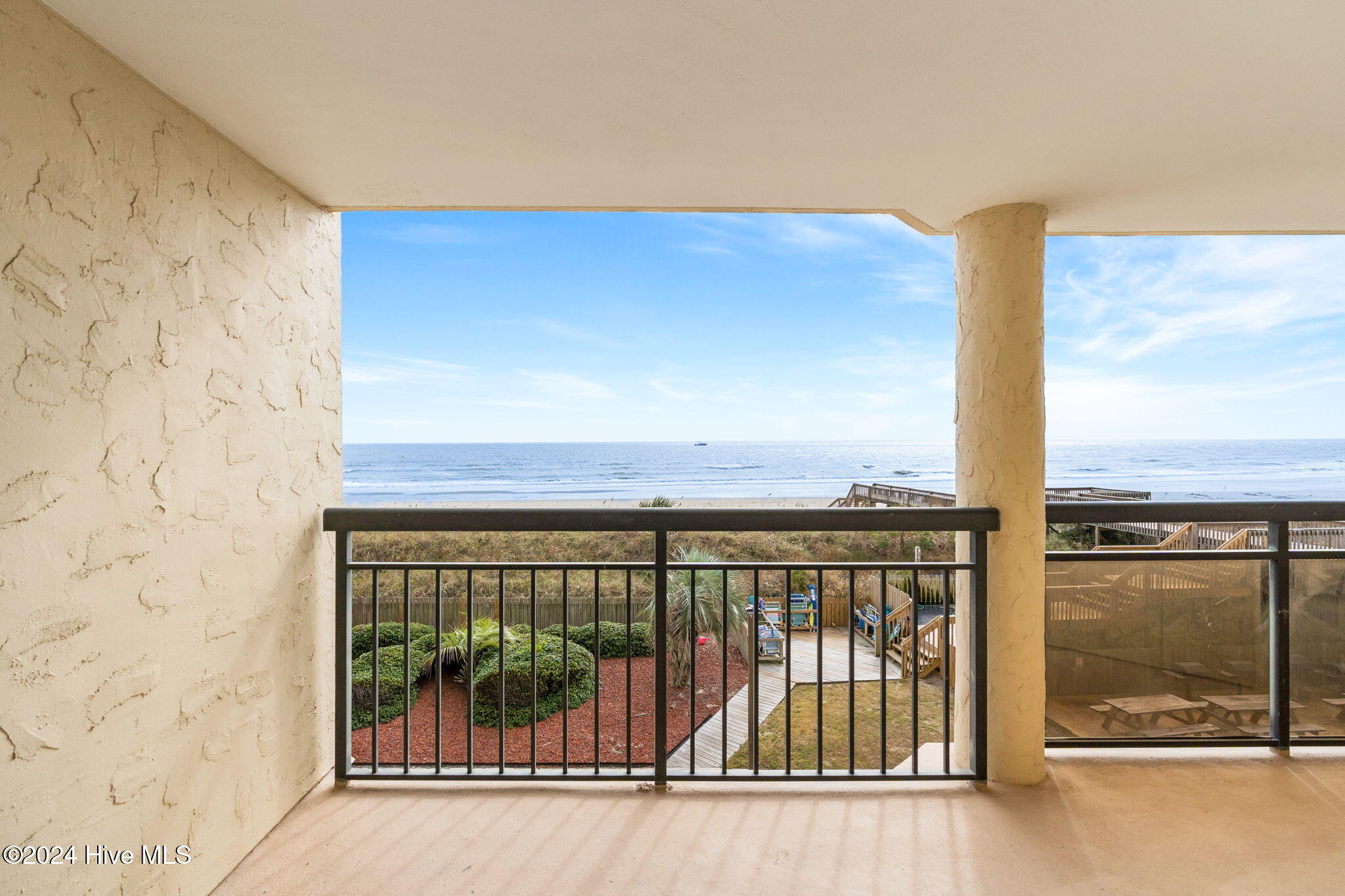 100476162 | Photo 20