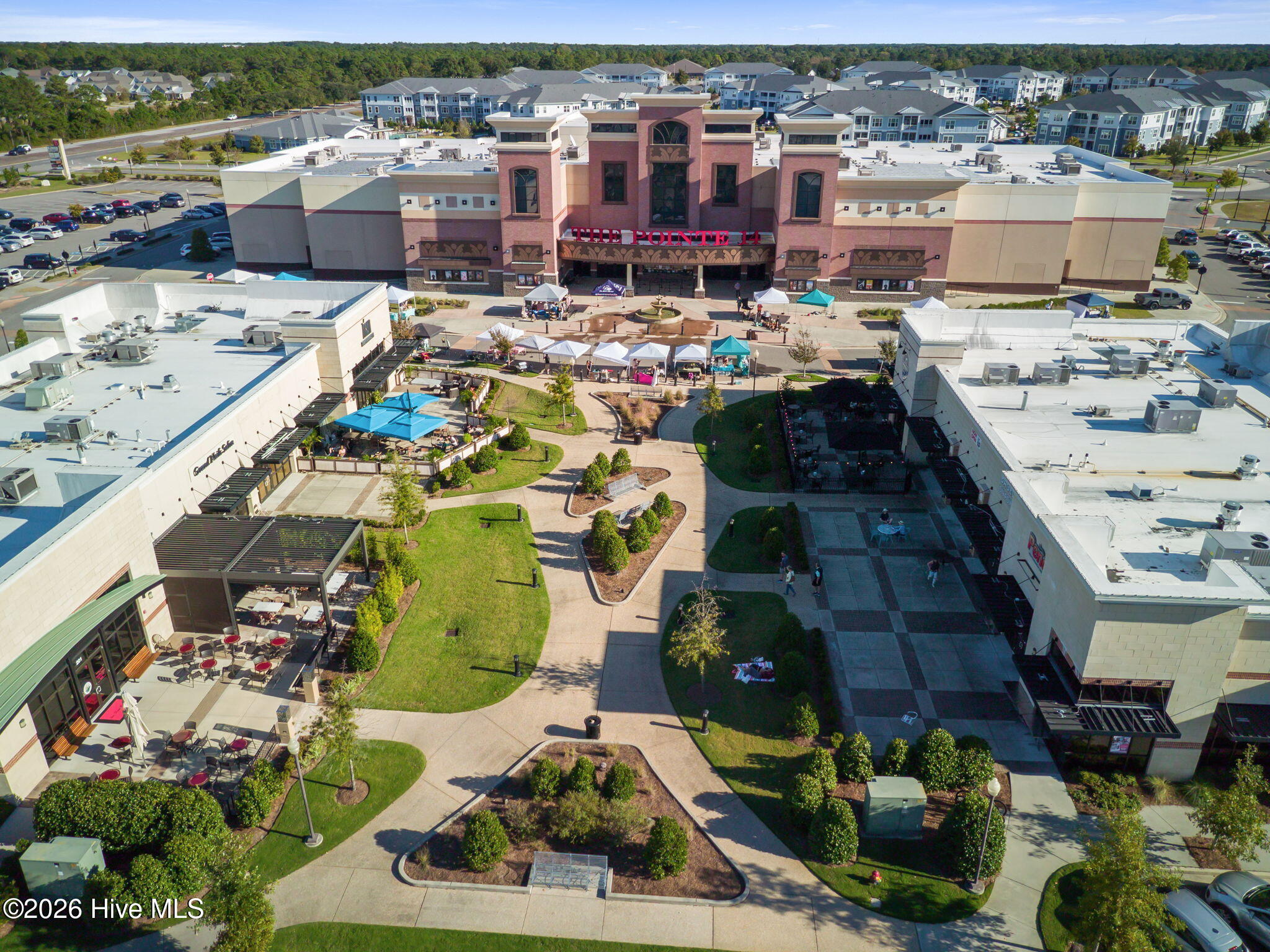 100549657 | Photo 19