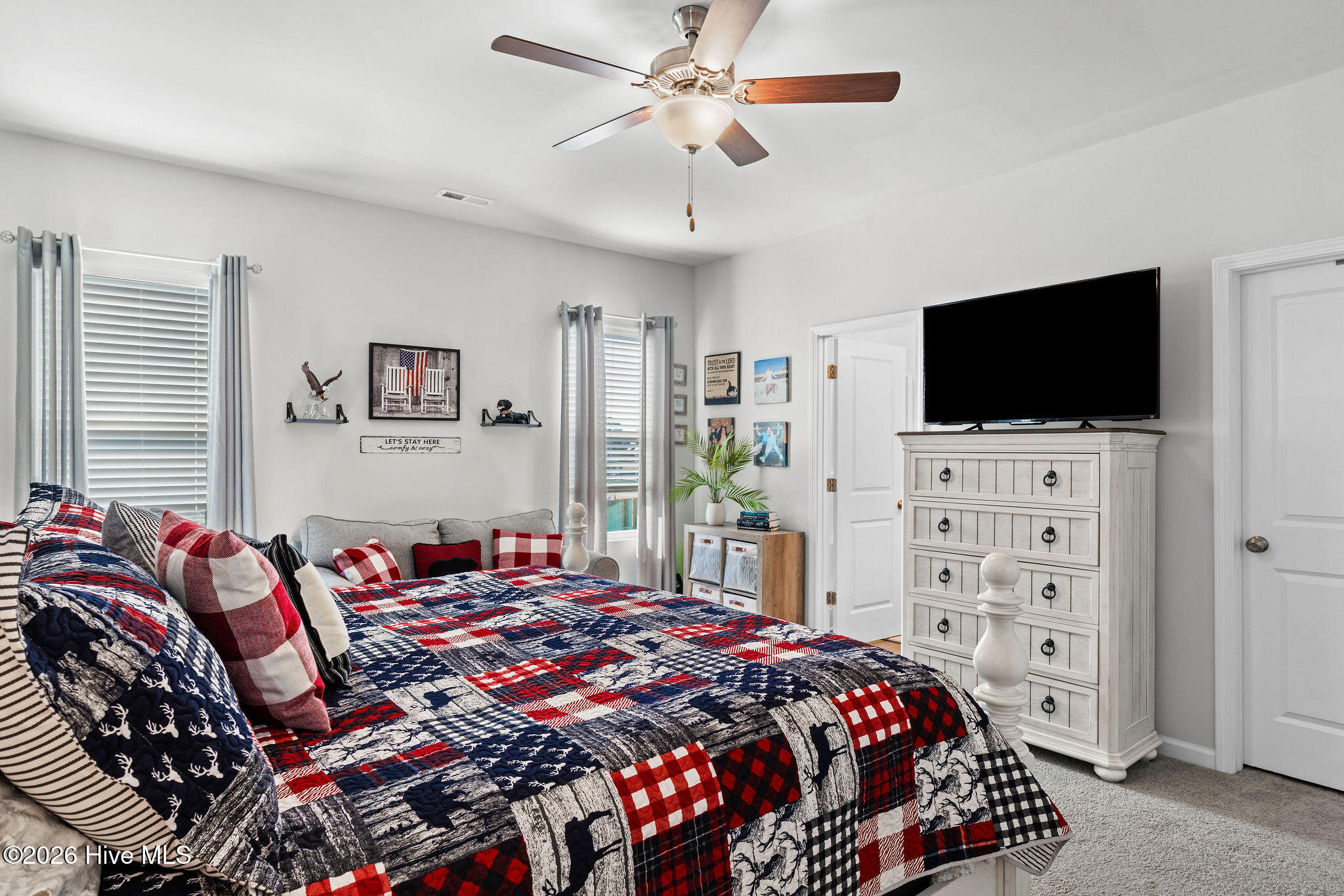 100553688 | Photo 24