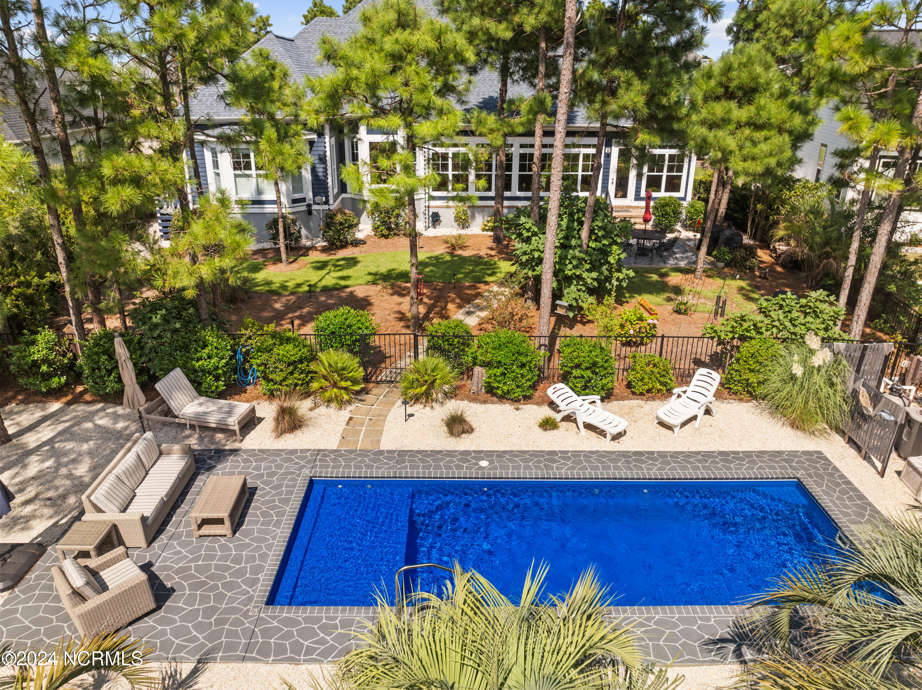 100462774 | Photo 66