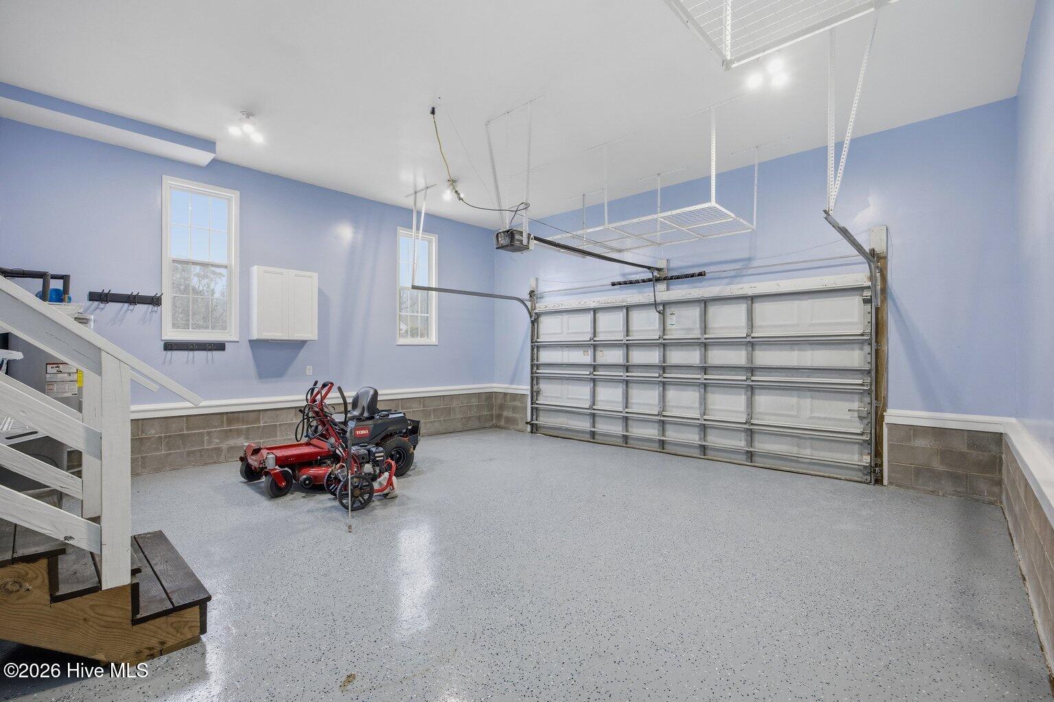 100558673 | Photo 26