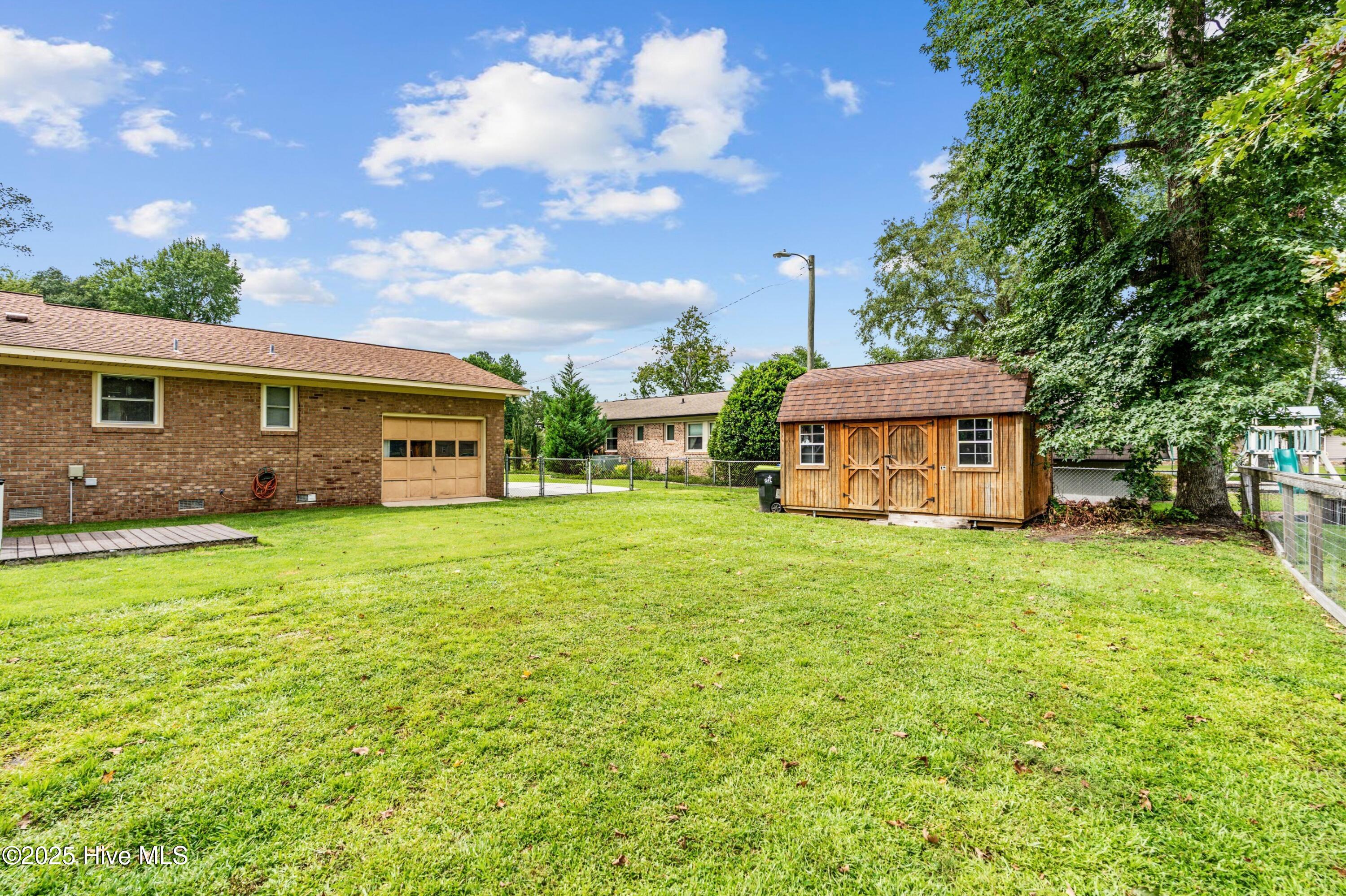 100526163 | Photo 49