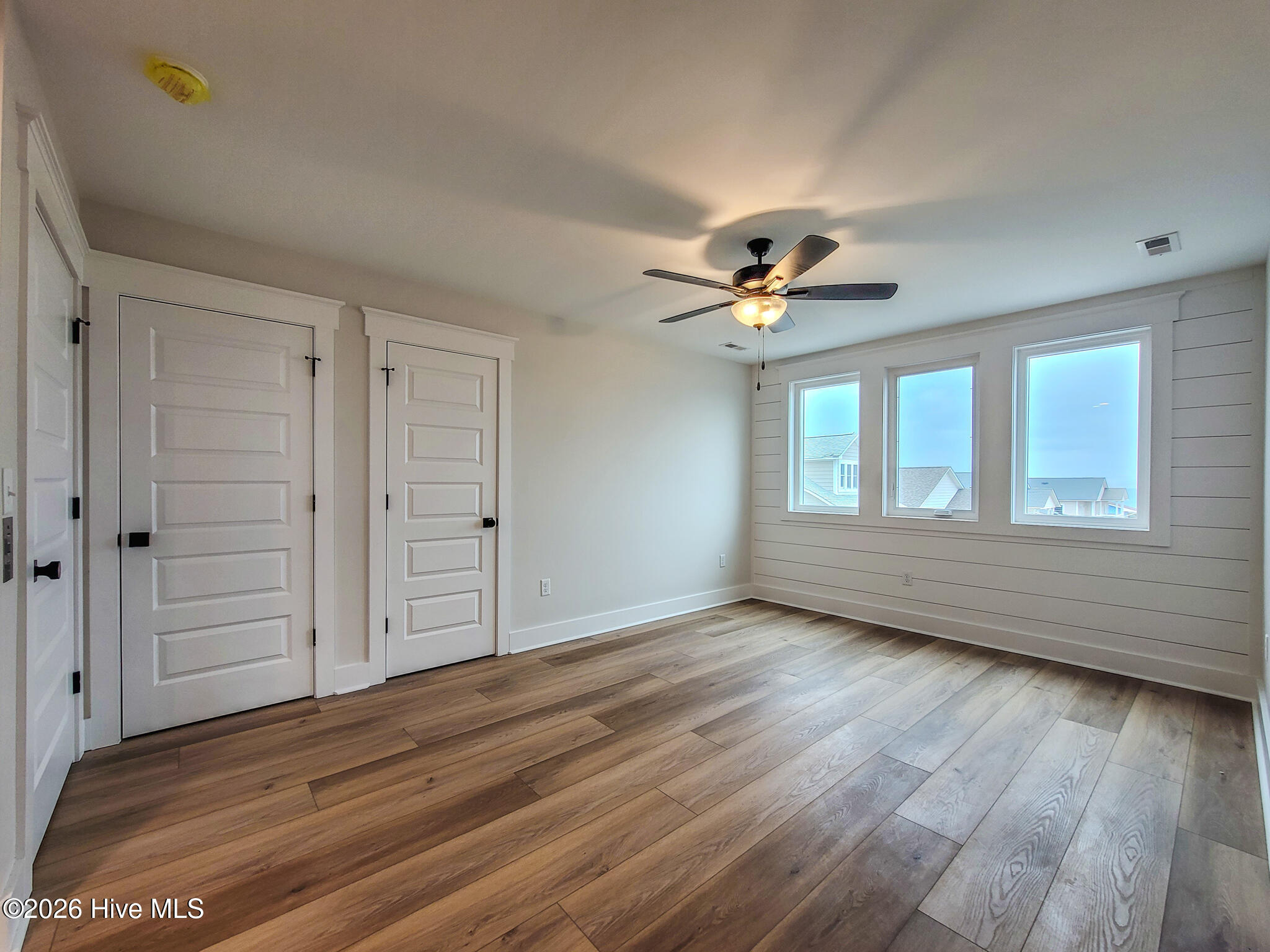 100553641 | Photo 22