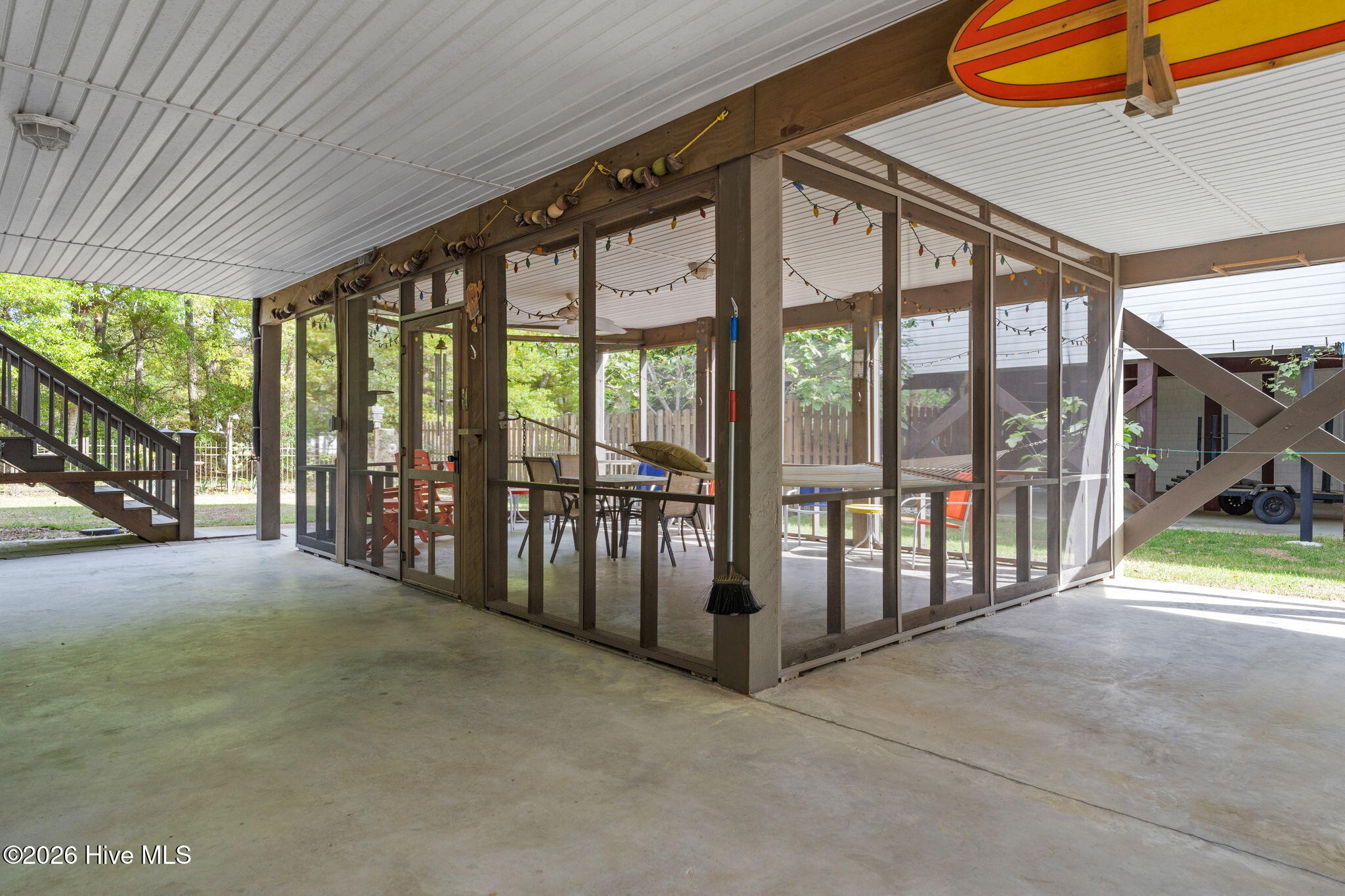 100566987 | Photo 12