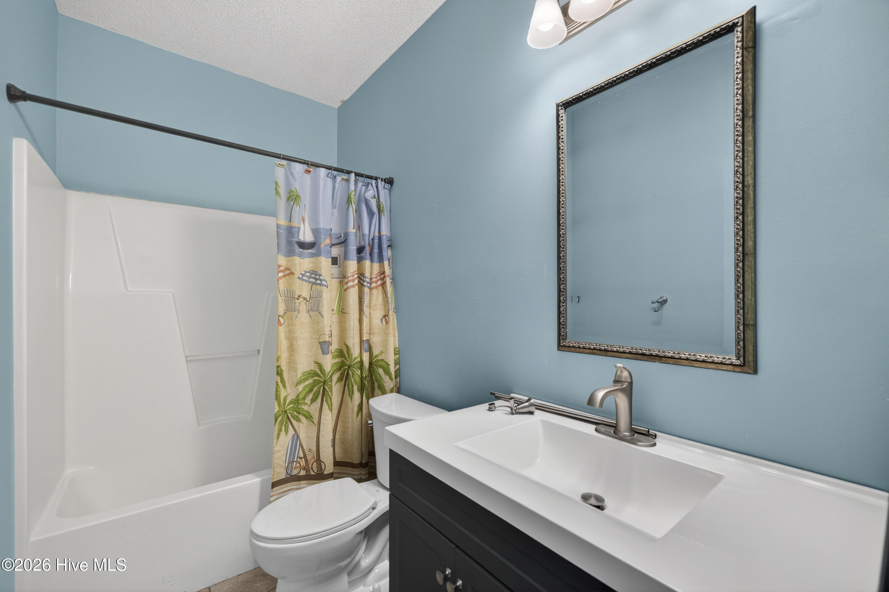 100565929 | Photo 42