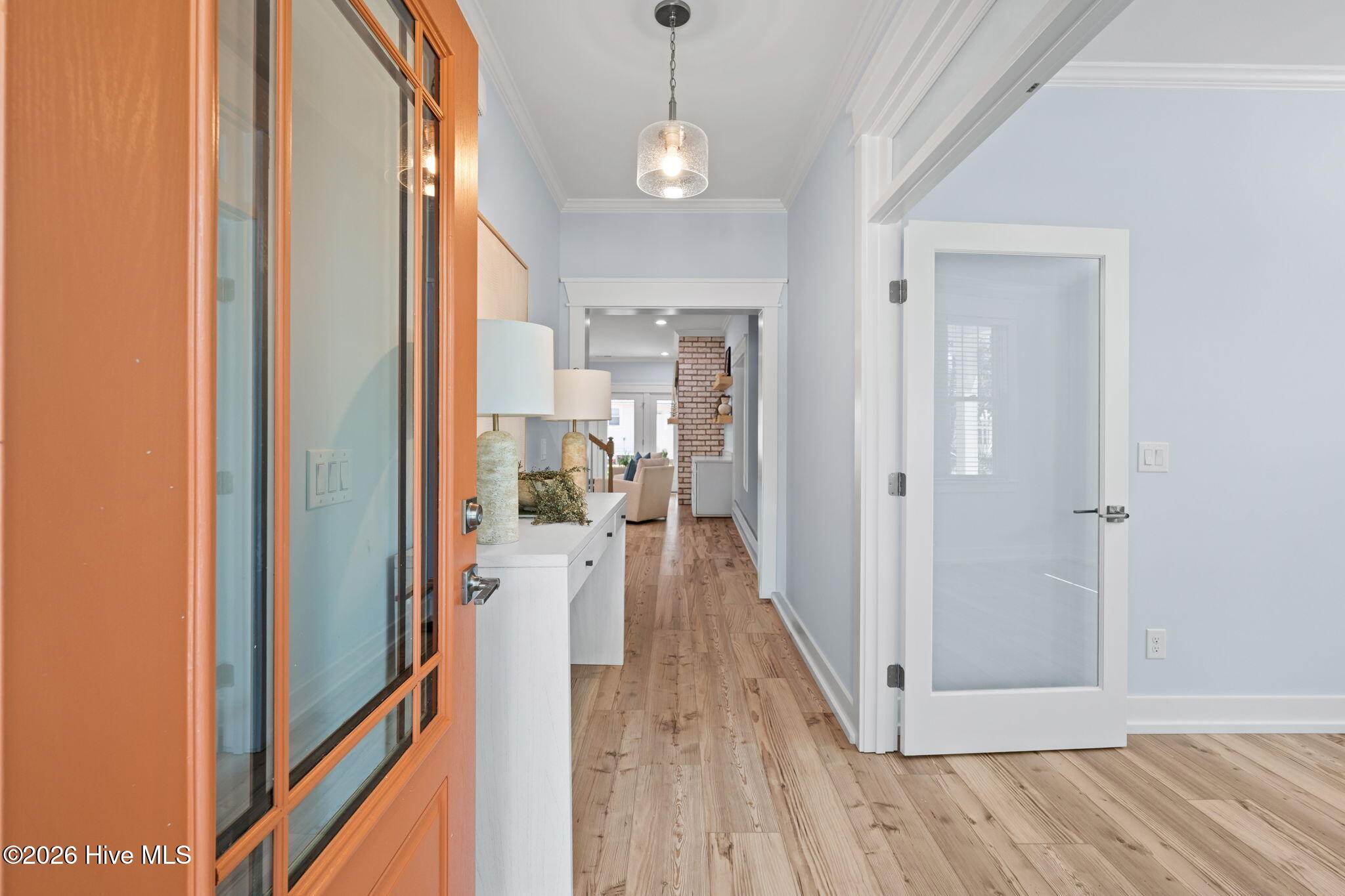 100546665 | Photo 11