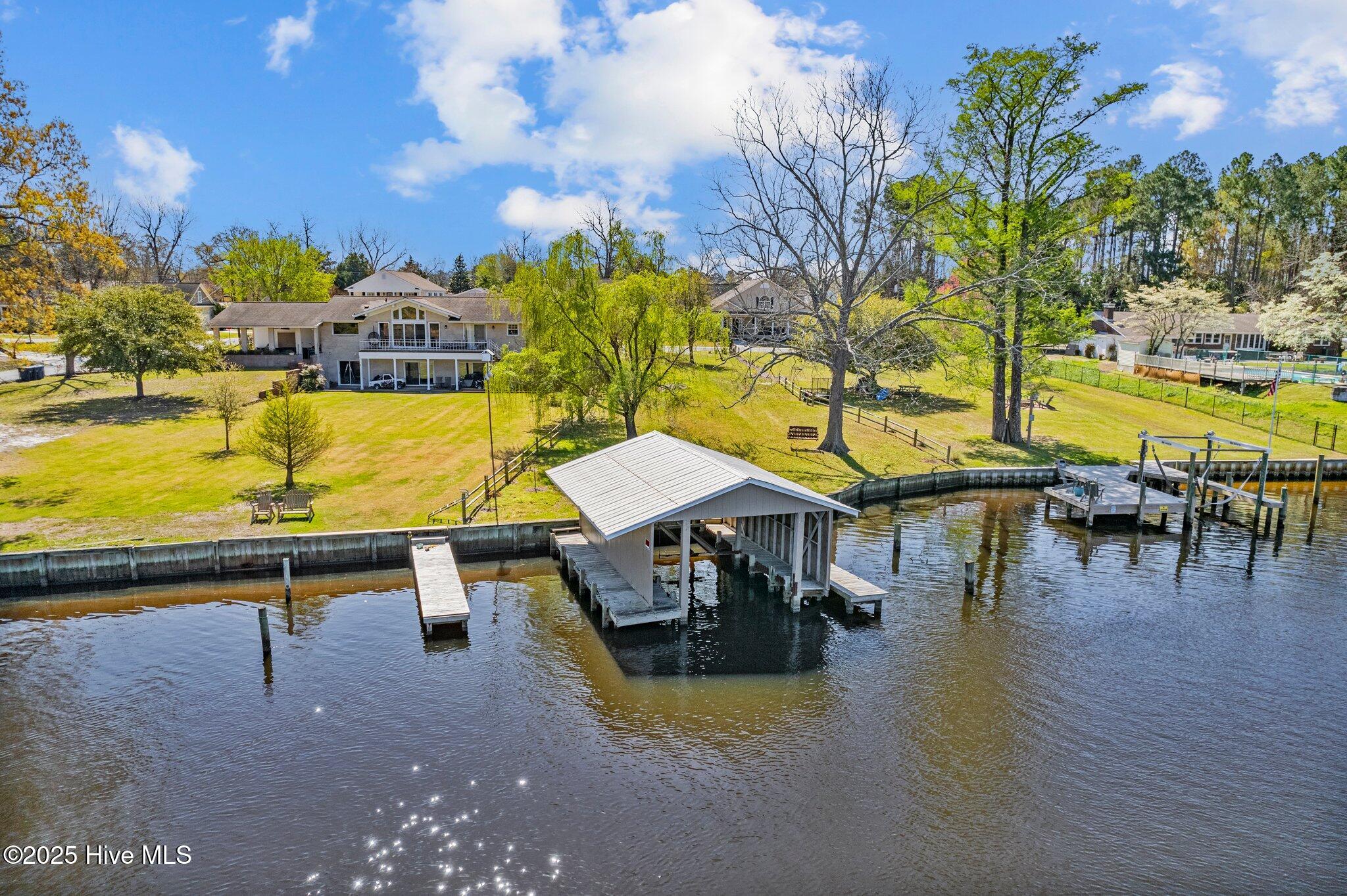 100546062 | Photo 13