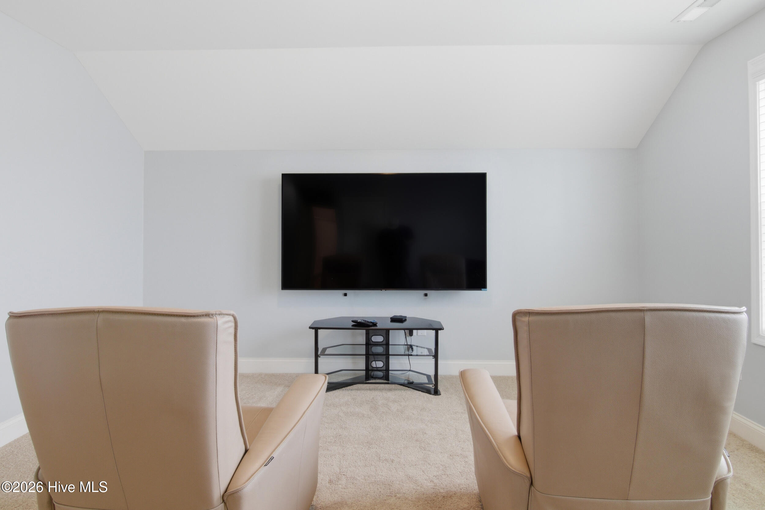 100556252 | Photo 44