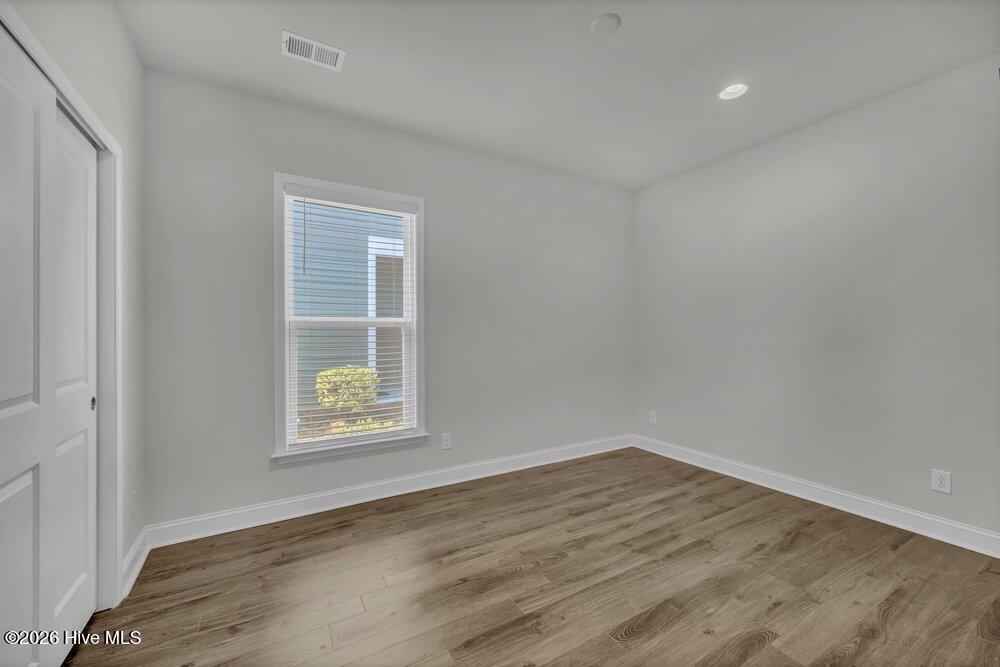 100557915 | Photo 18