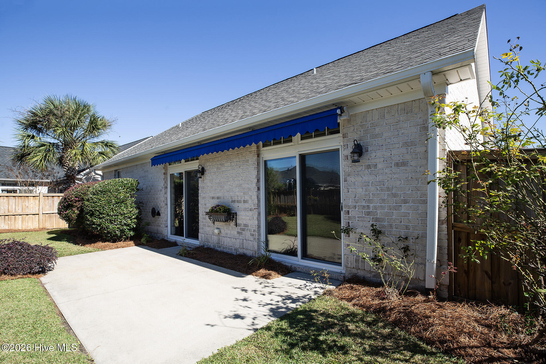 100569629 | Photo 30