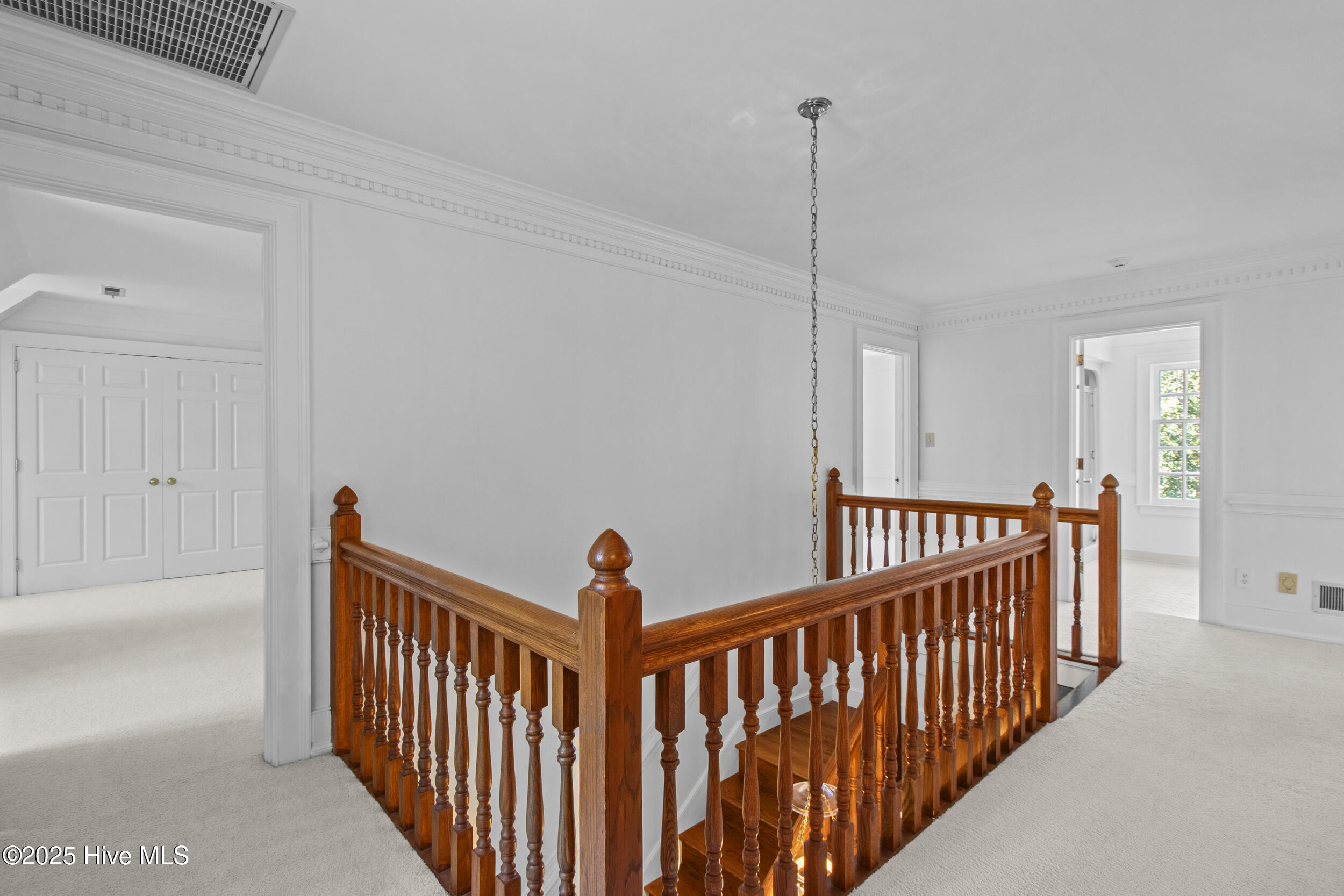 100537664 | Photo 55