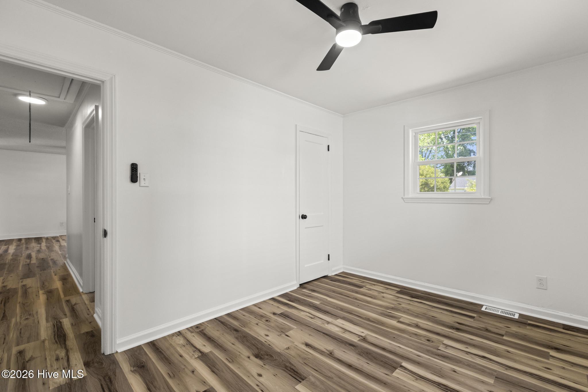 100569487 | Photo 29