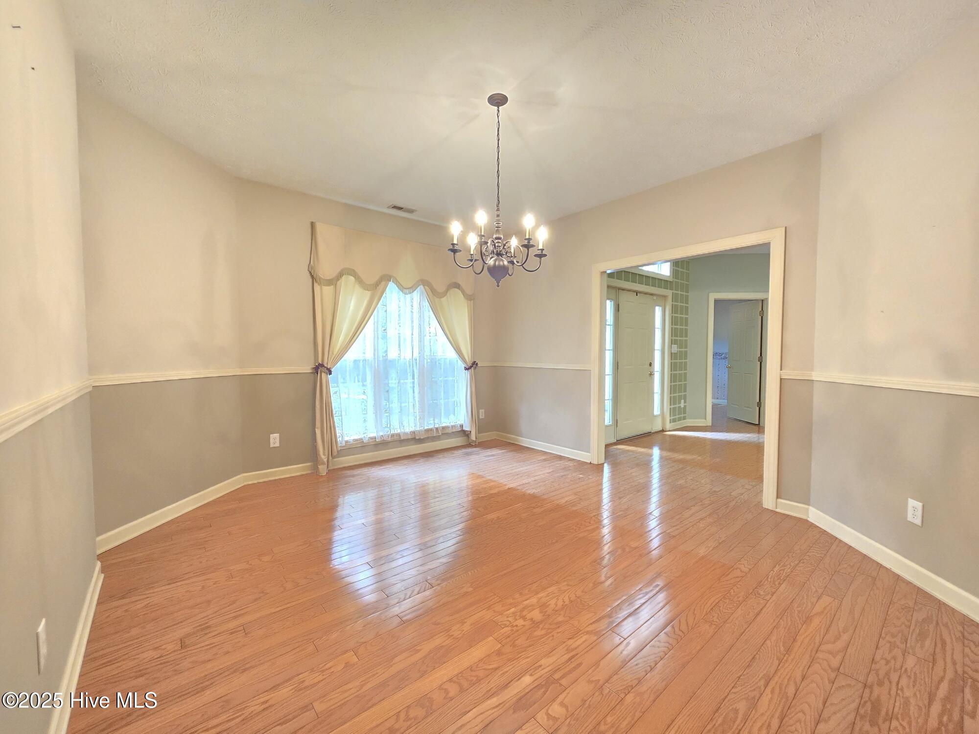 100517626 | Photo 26