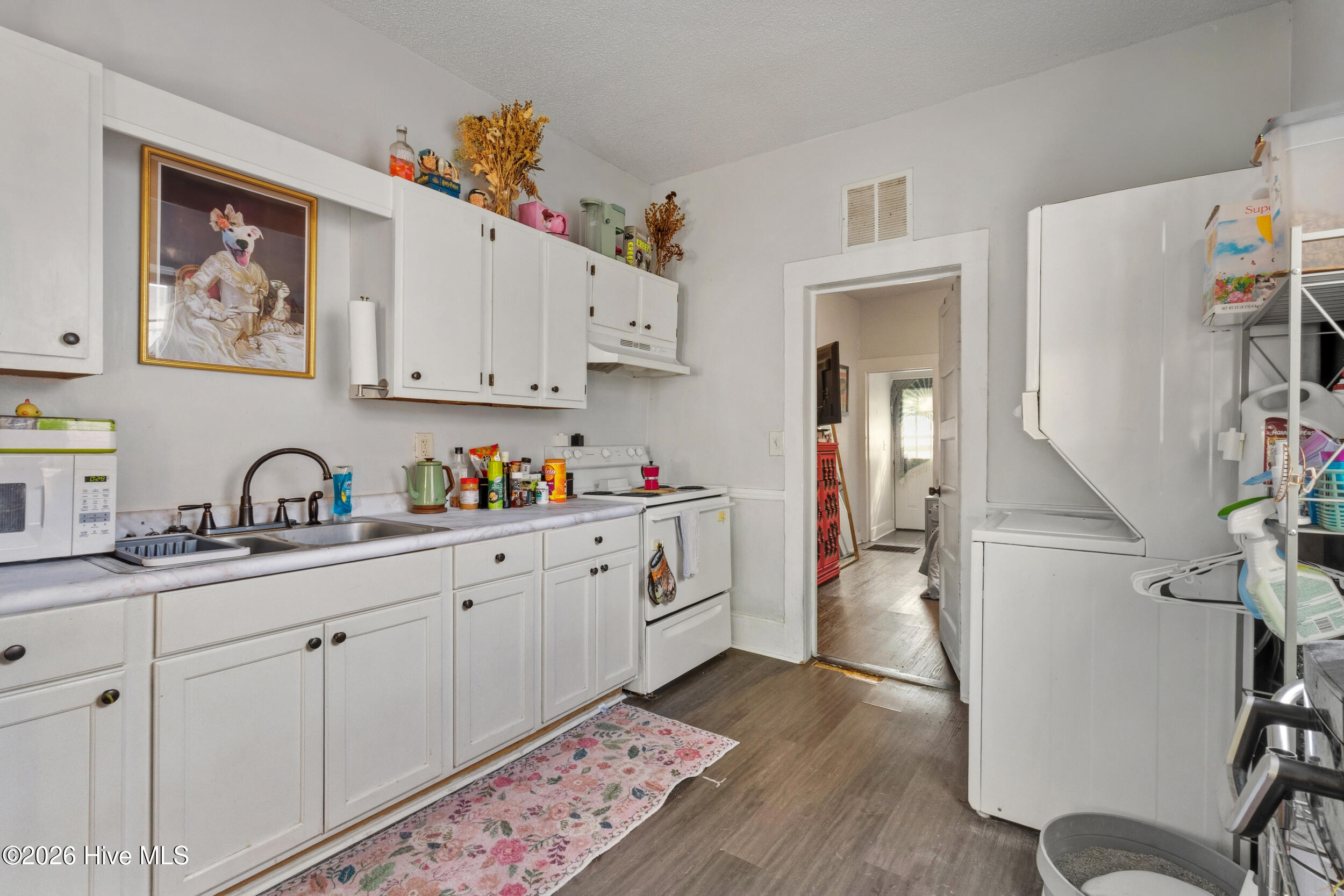 100566202 | Photo 20