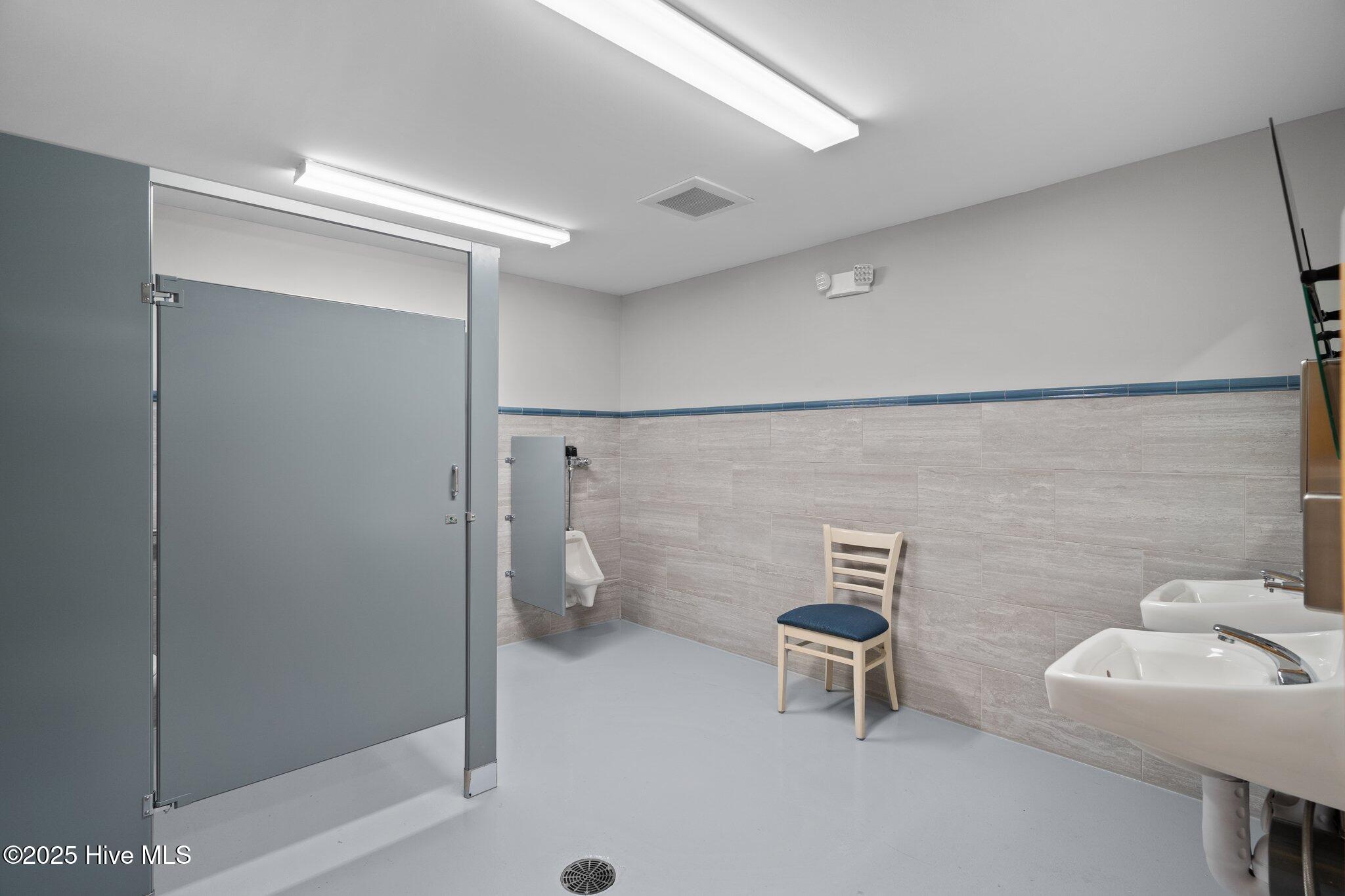 100545245 | Photo 21