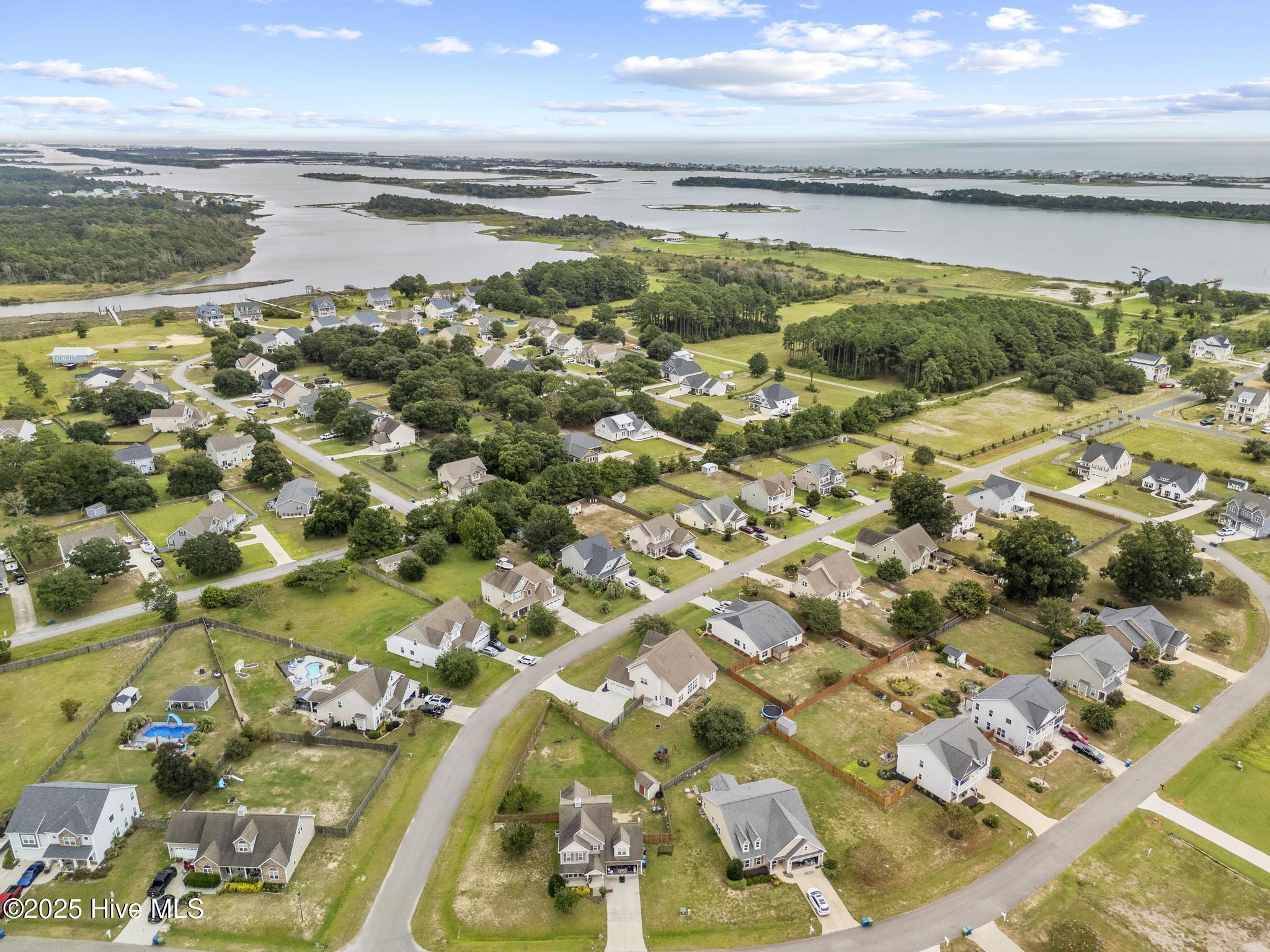 100568241 | Photo 72