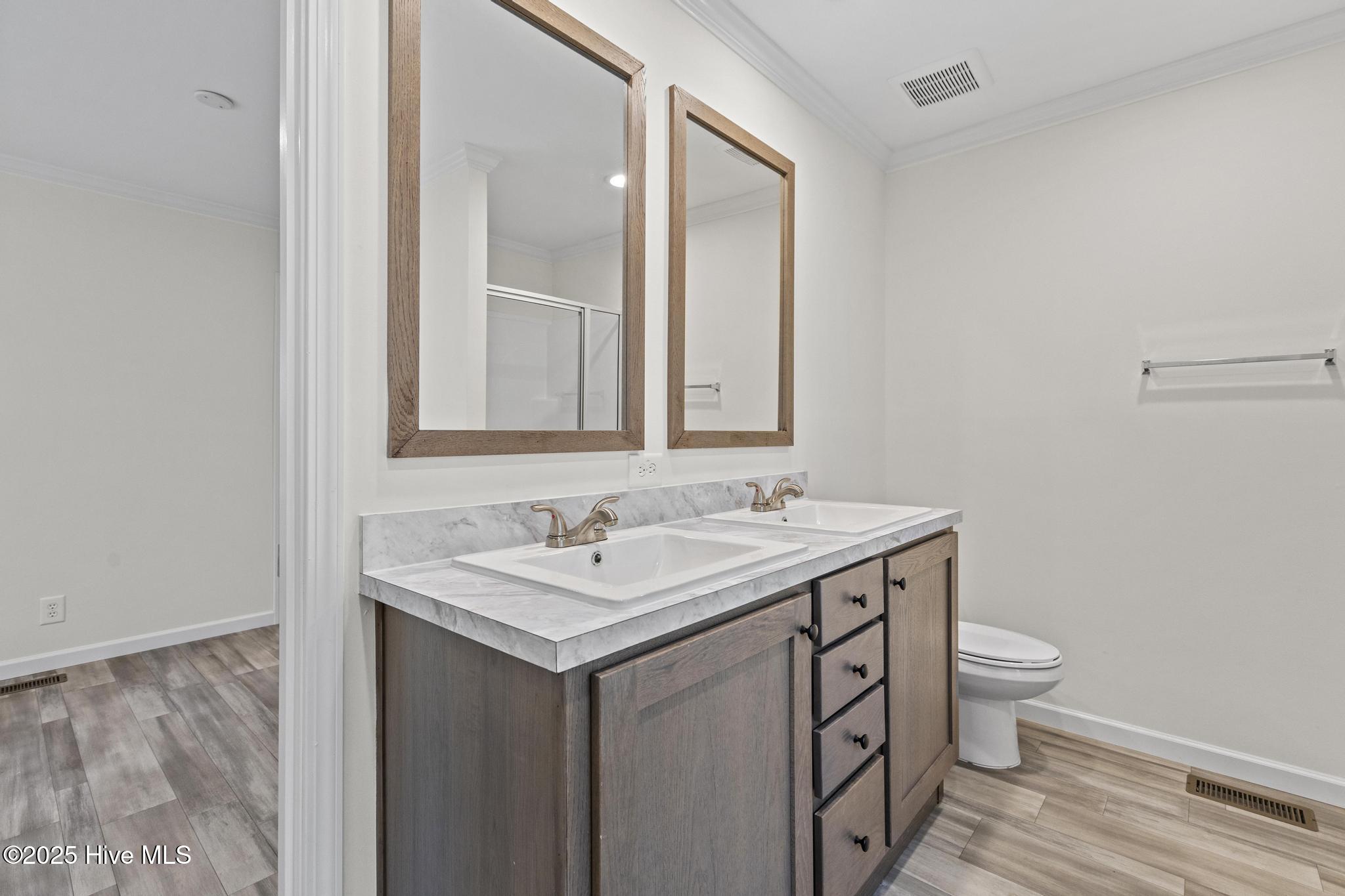 Undisclosed Address, Hampstead, NC, 28443