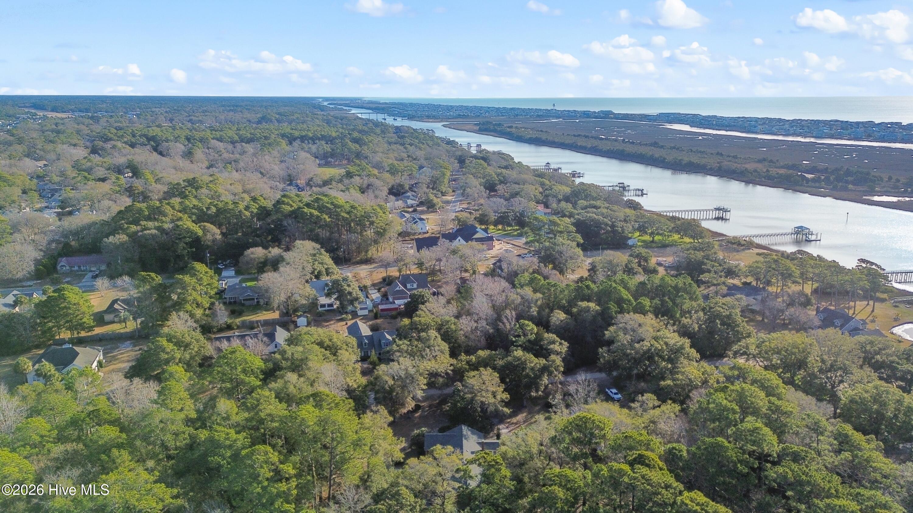 100549008 | Photo 46