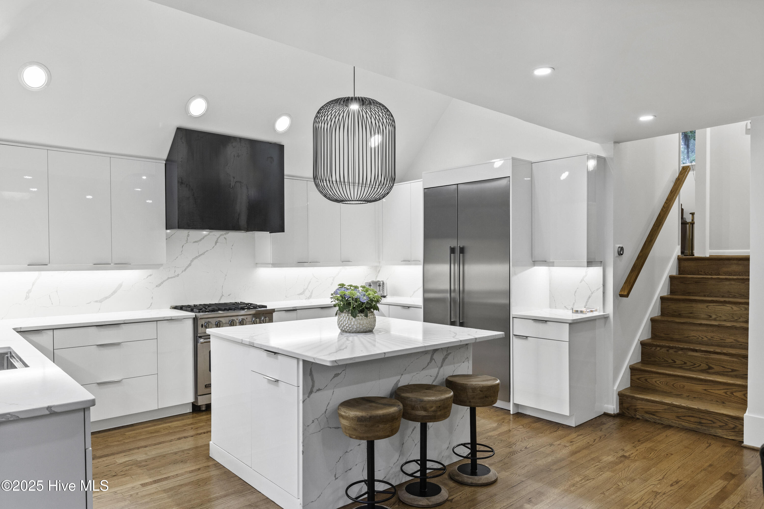 100555228 | Photo 22