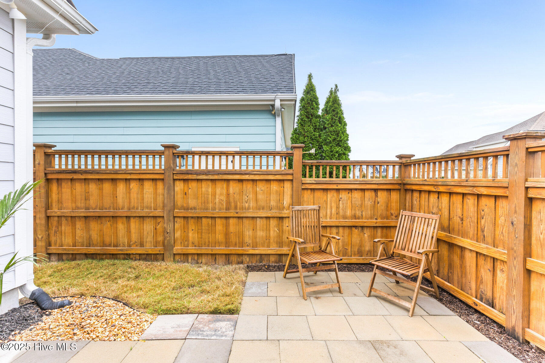 100538755 | Photo 43