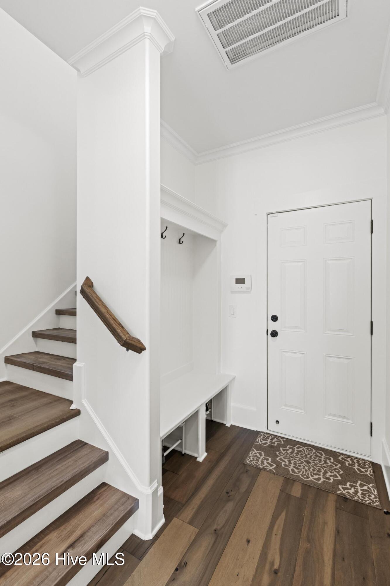 100561204 | Photo 46