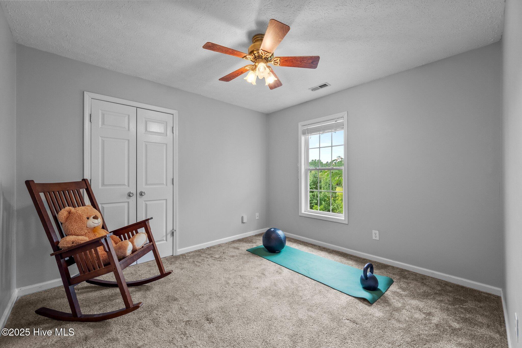 100548060 | Photo 27