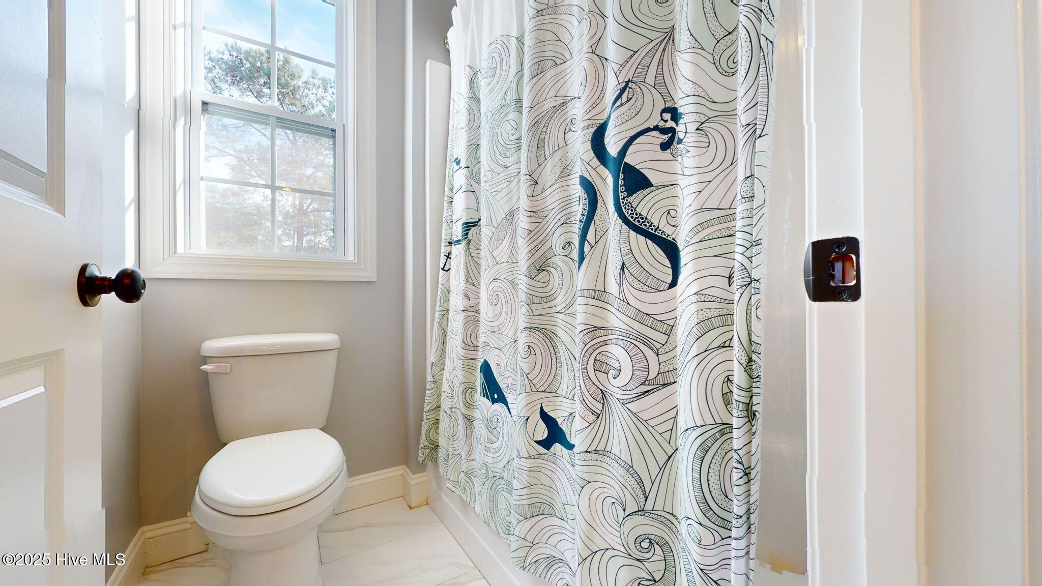 100518593 | Photo 42