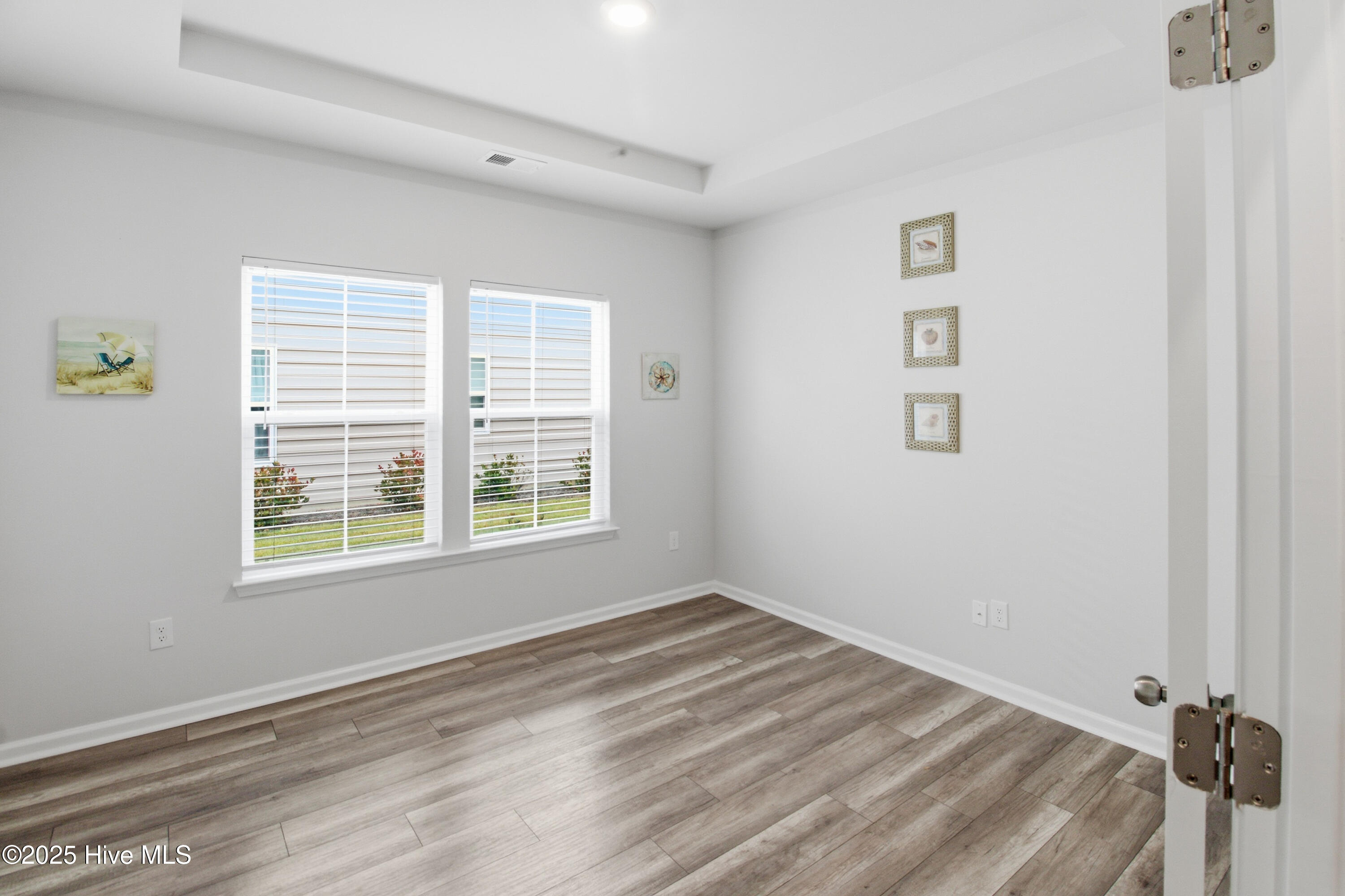 100538754 | Photo 12