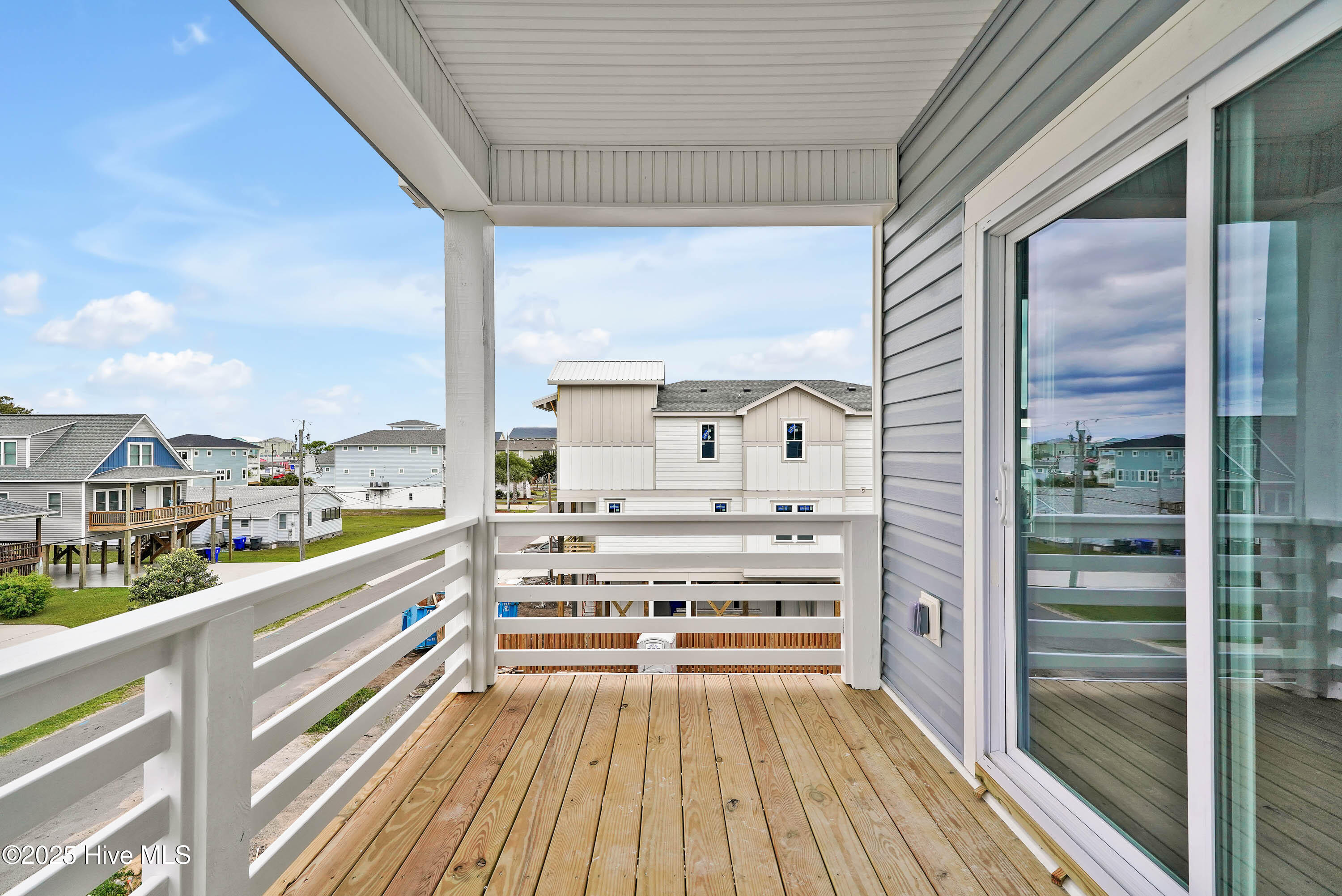 100540463 | Photo 27