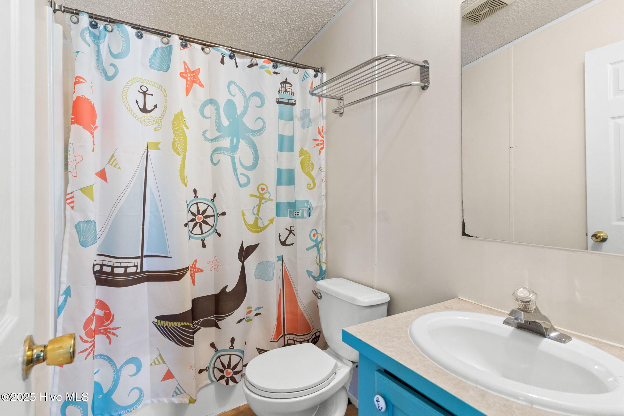 2228 Lakeside Avenue SW, Supply, NC 28462 – photo 23: Spare Bathroom