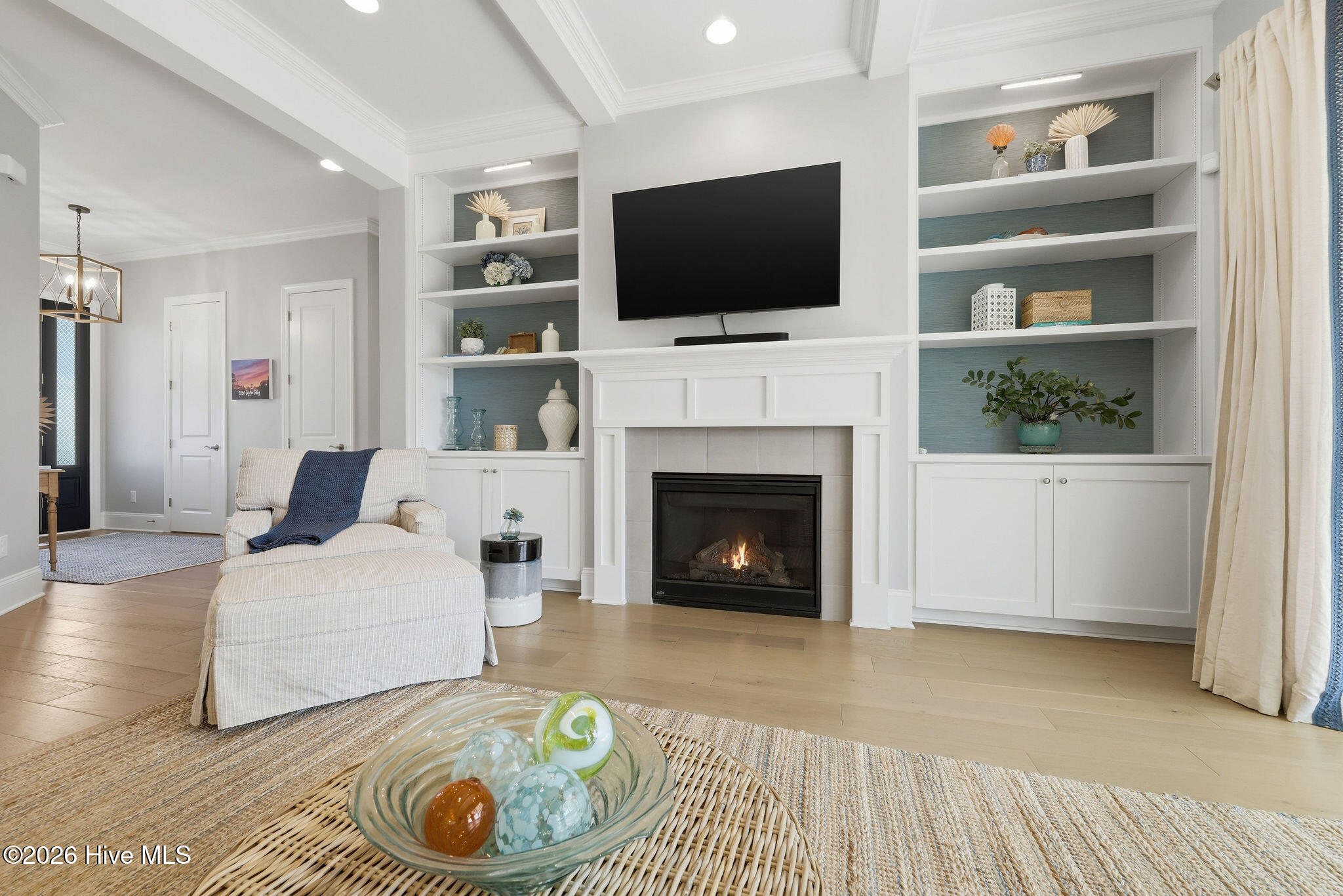 100569190 | Photo 12