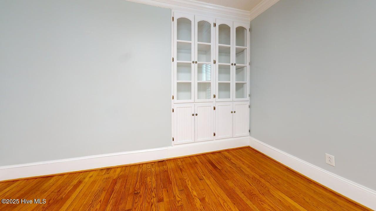 100502870 | Photo 35