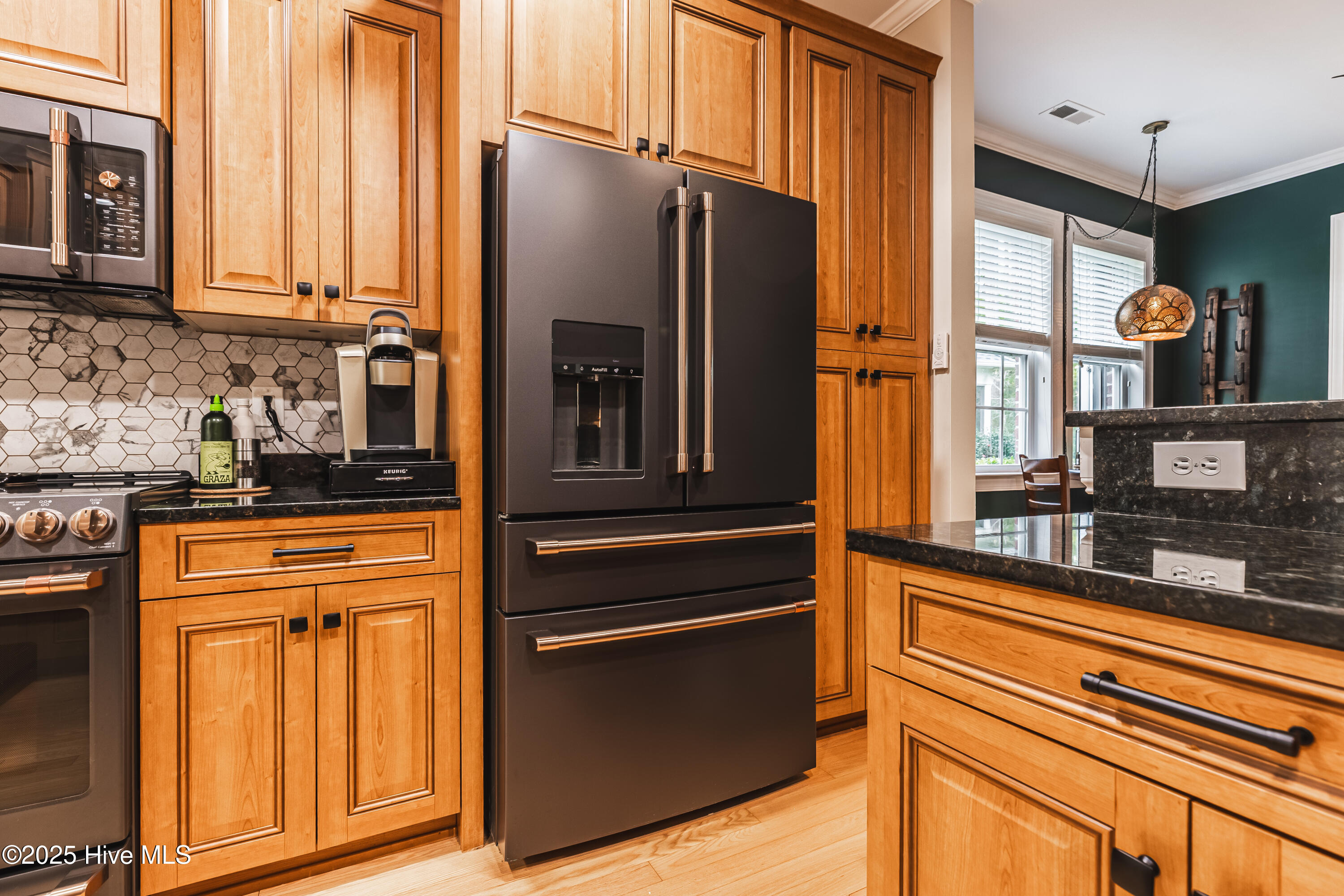 100542426 | Photo 15