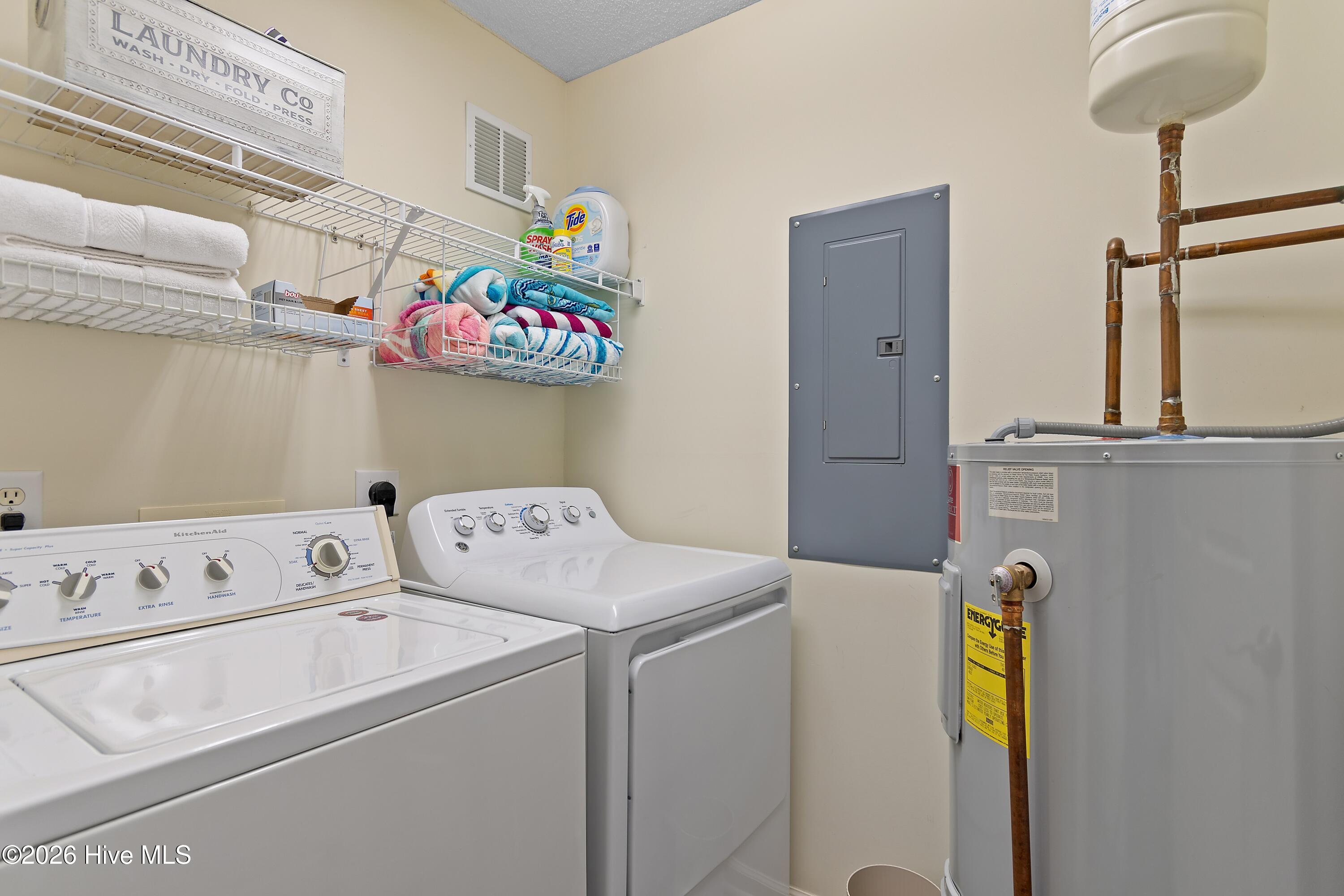 100558329 | Photo 30