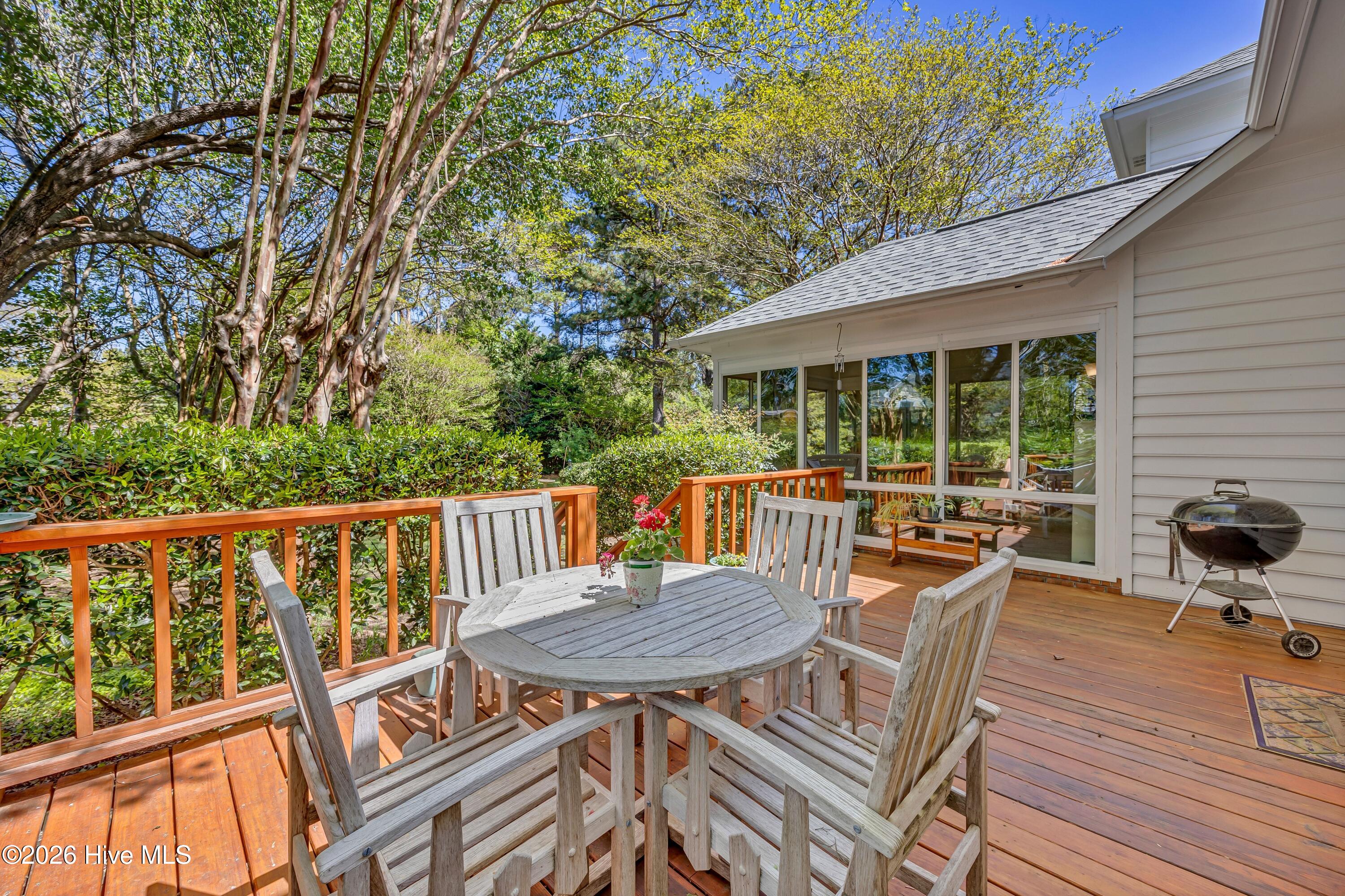 100566684 | Photo 43