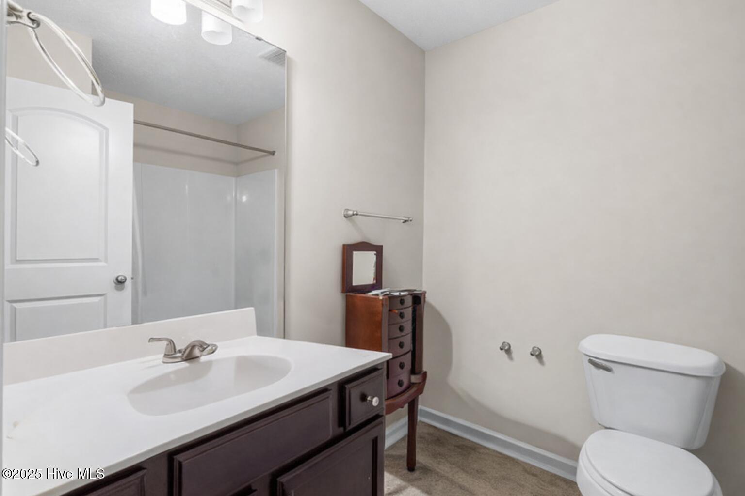 100565265 | Photo 10