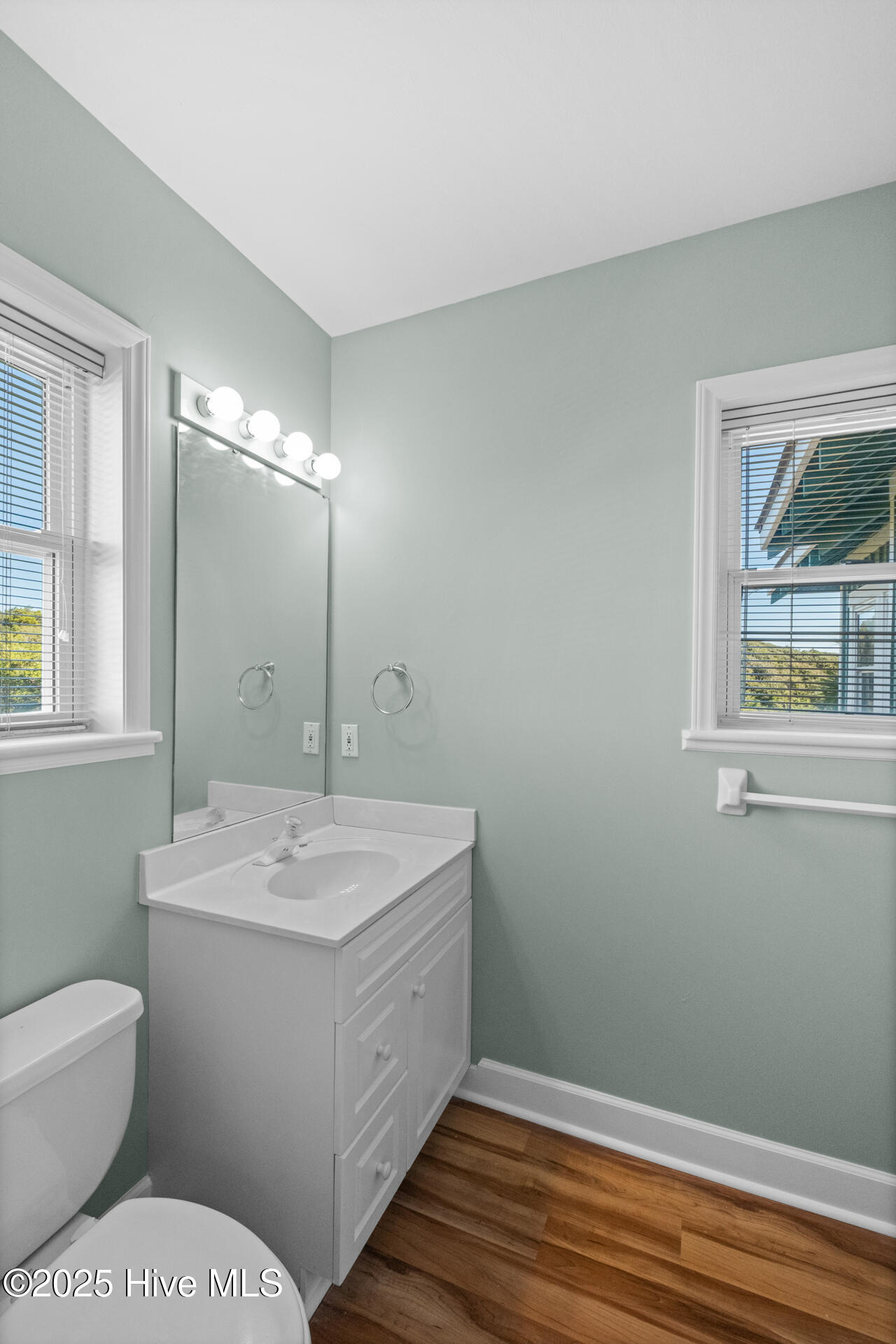 100539936 | Photo 26