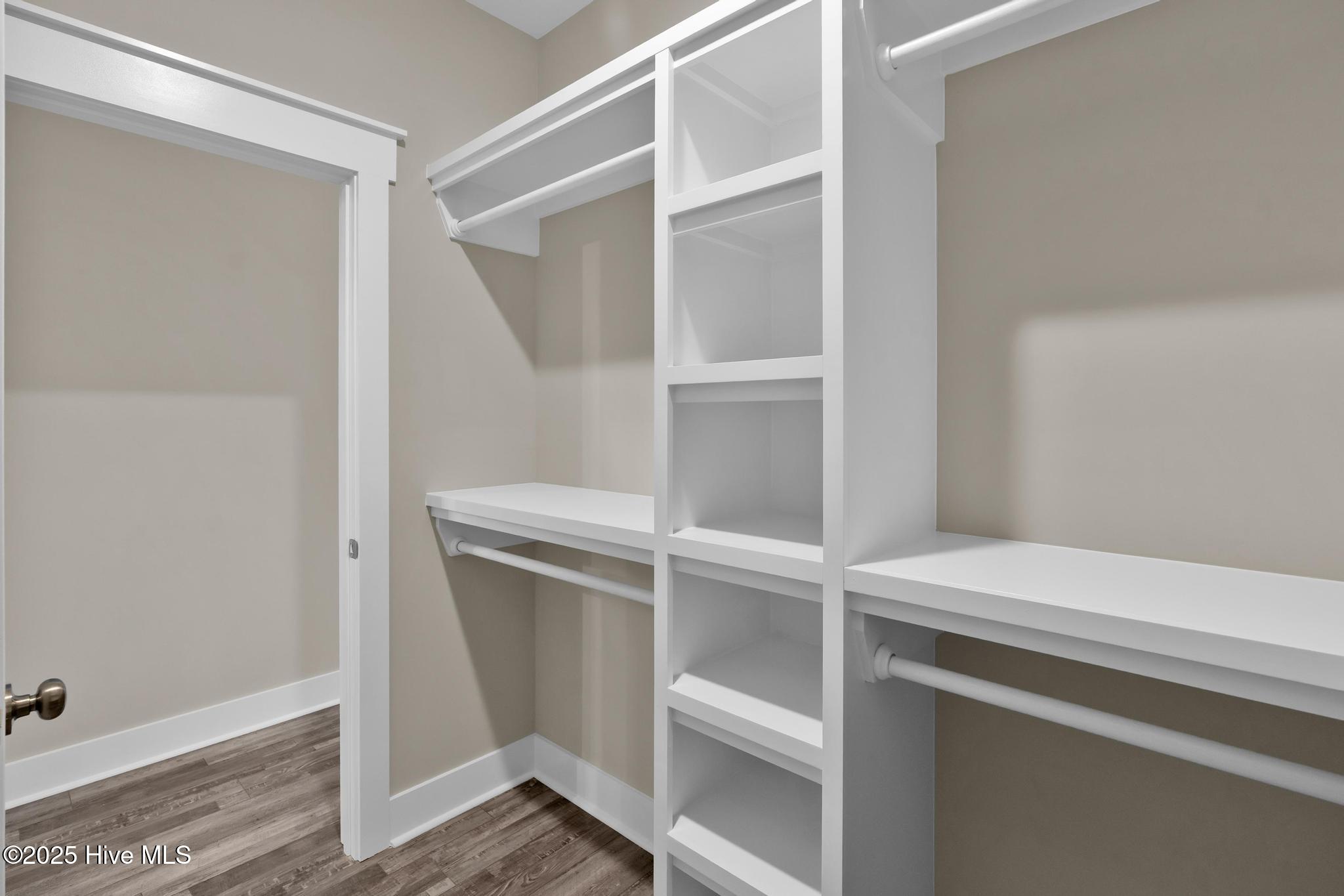 100527490 | Photo 20