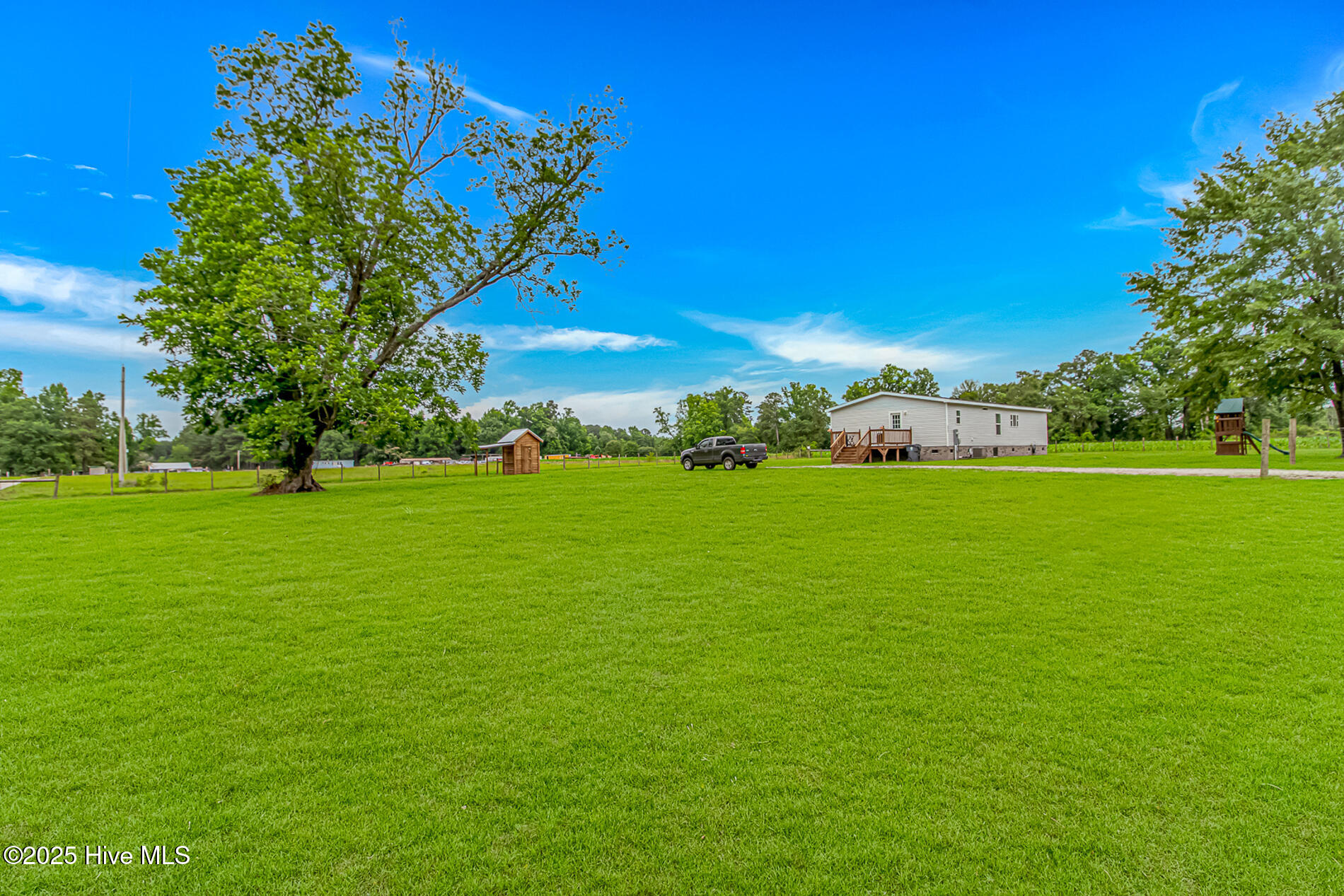 100510788 | Photo 29