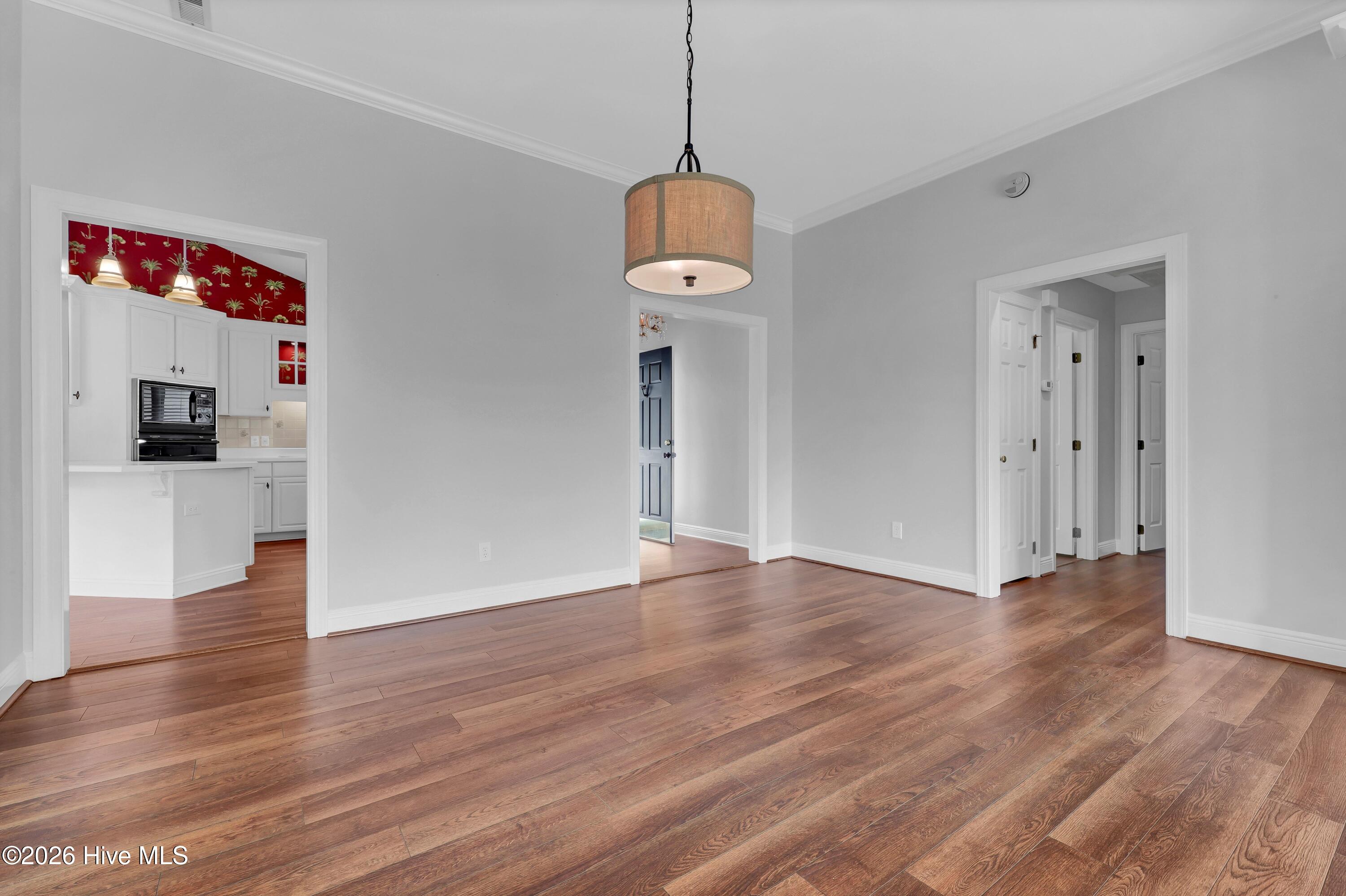 100566096 | Photo 11