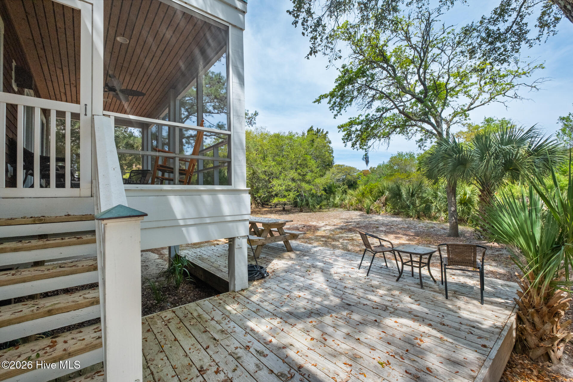 100567866 | Photo 41