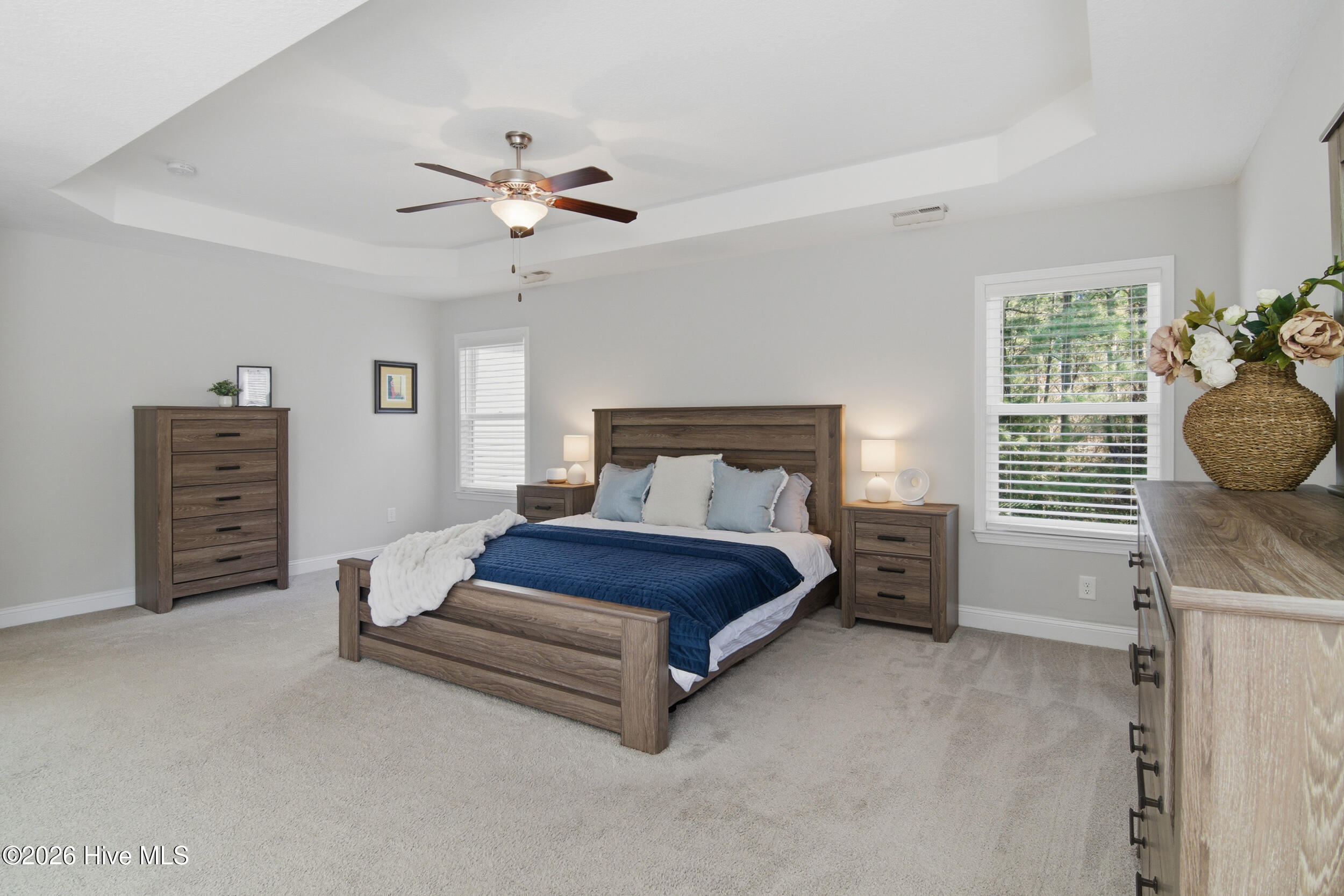 100552695 | Photo 35